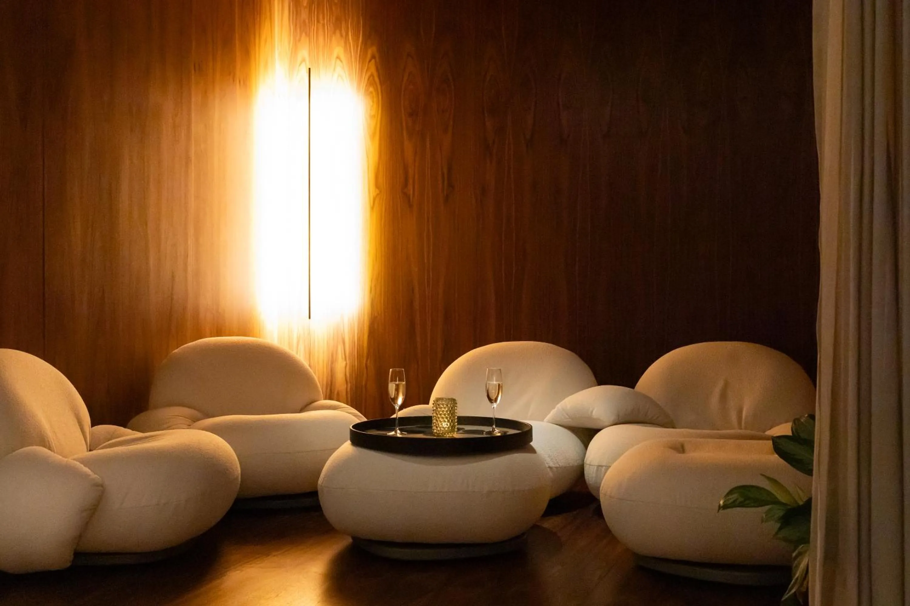 Spa and wellness centre/facilities in Iceland Parliament Hotel, Curio Collection By Hilton