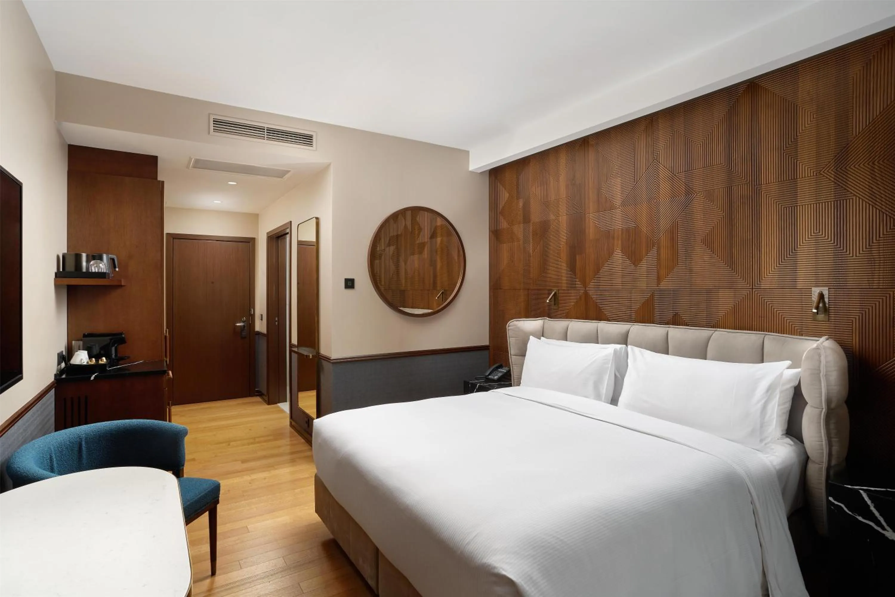 Bed in Iceland Parliament Hotel, Curio Collection By Hilton