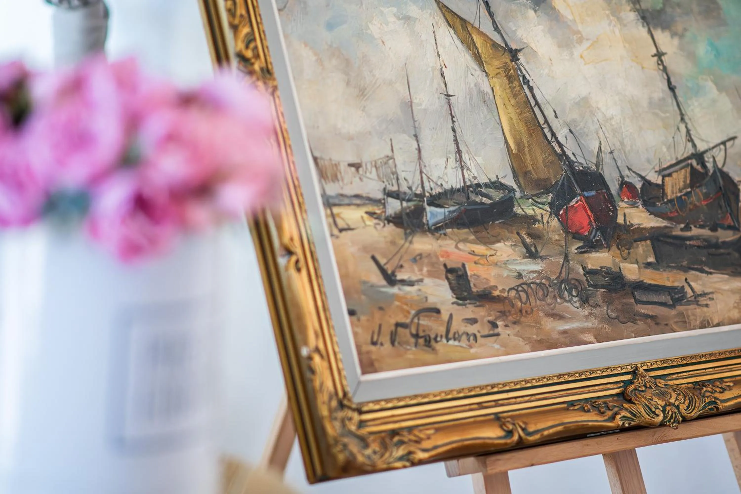 Decorative detail in Moris Boutique Beach Hotel