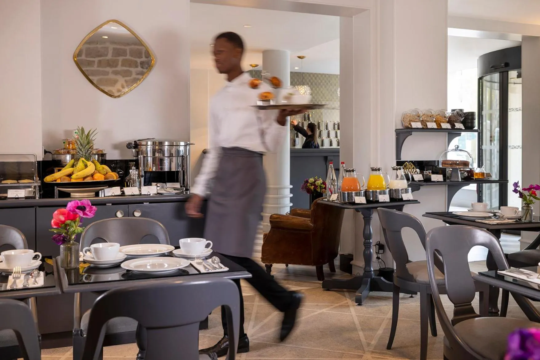 Restaurant/places to eat in Hôtel Madeleine Plaza