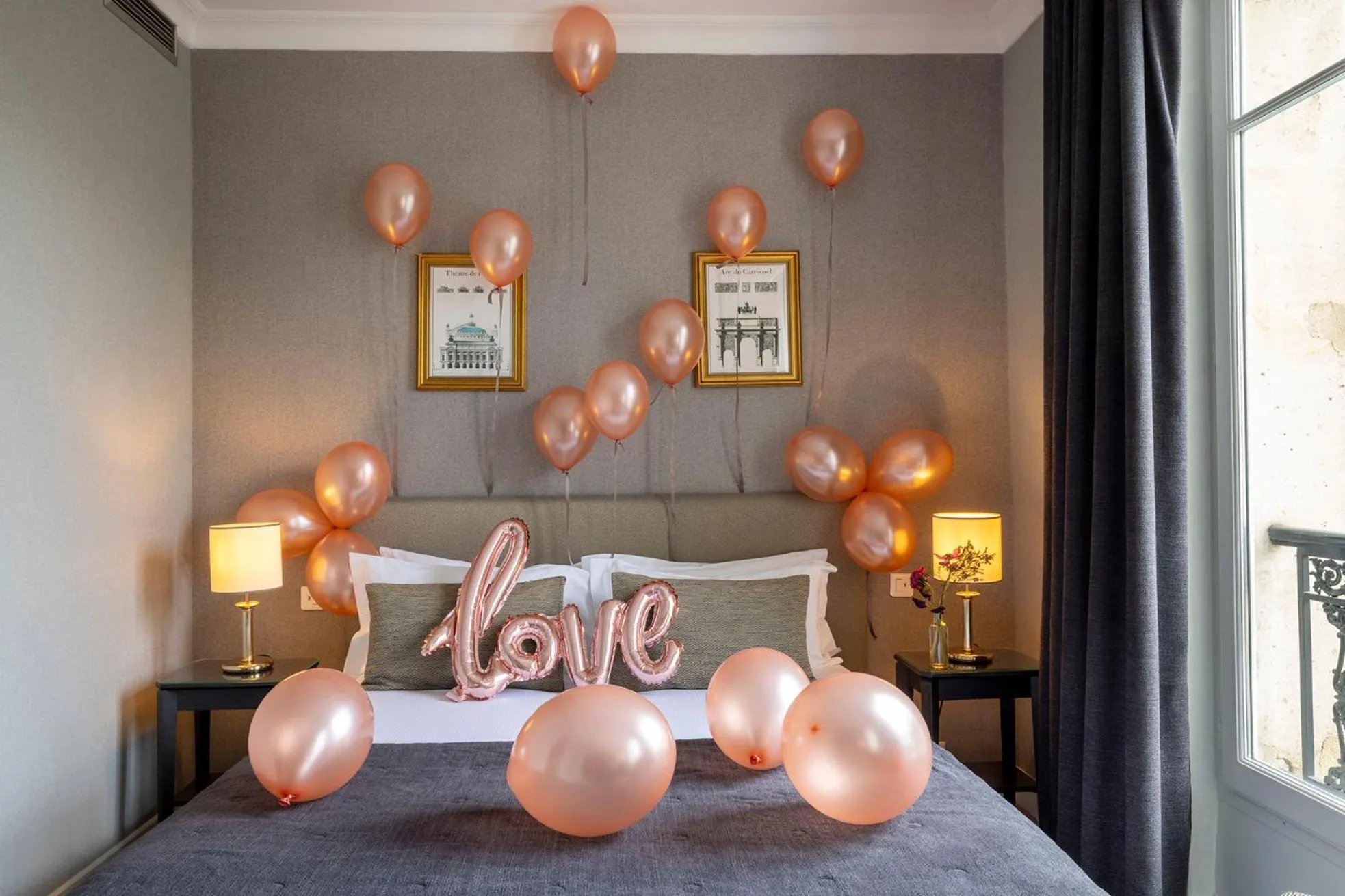 Bedroom, Bed in Hôtel Madeleine Plaza