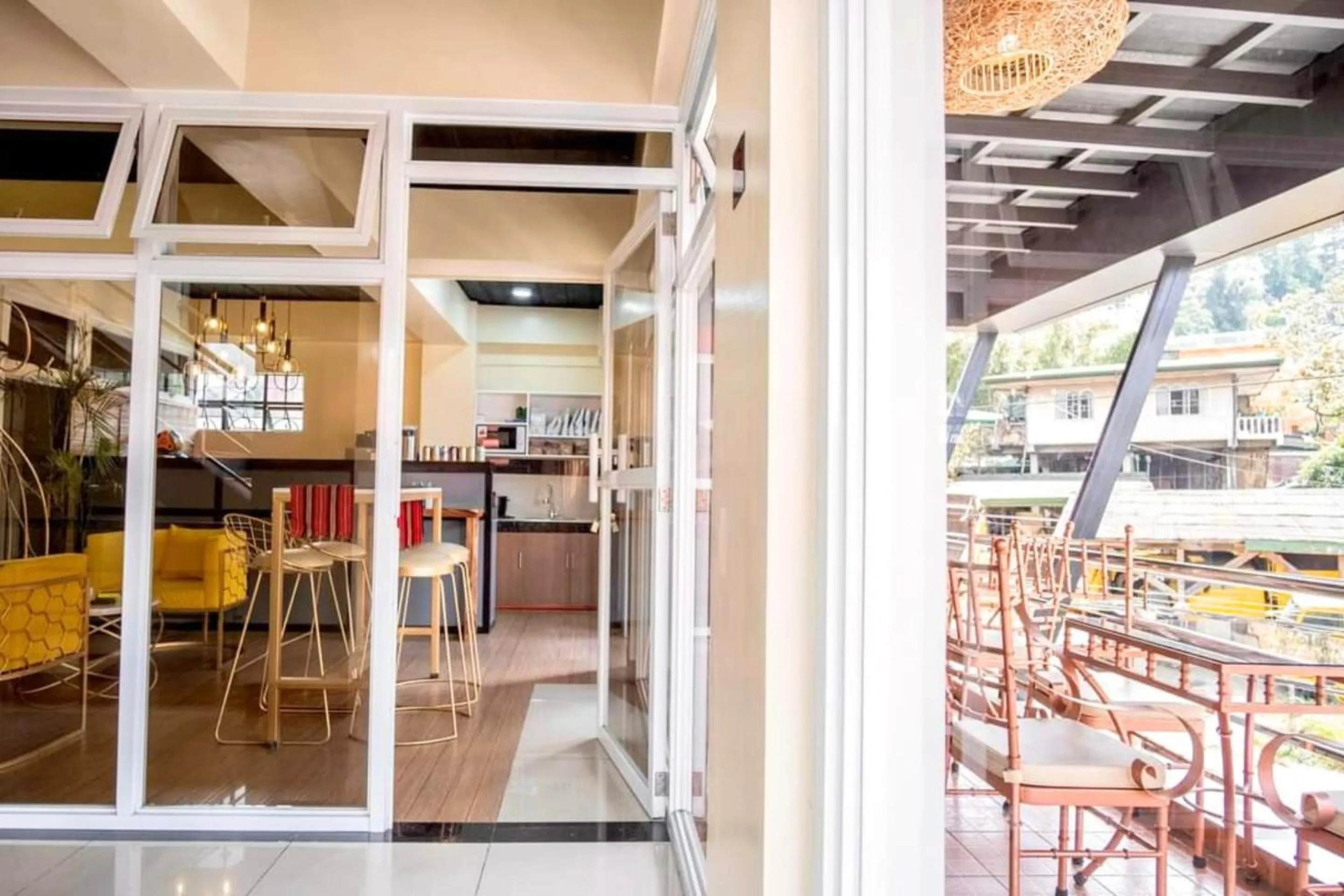 Seating area in Campo Filipino Dormitelle powered by Cocotel