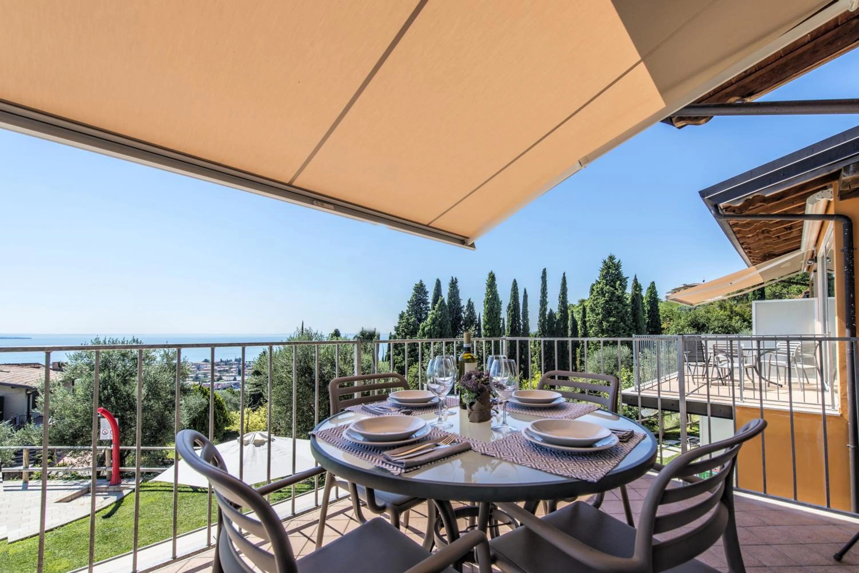 Balcony/Terrace in La Chioma di Berenice Garda Residence