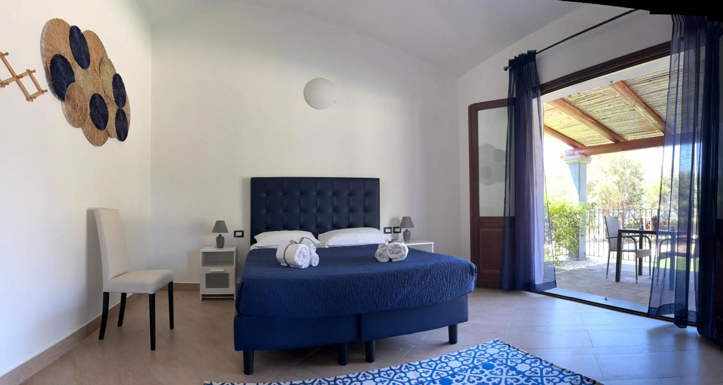 Balcony/Terrace, Bed in Lugh'e Luna Village