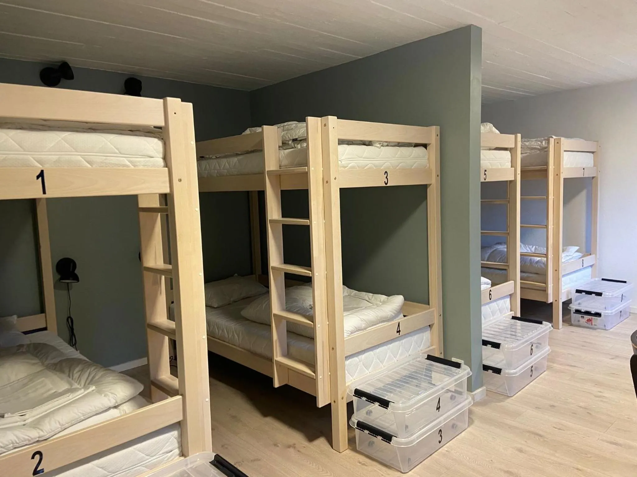 Bed in 8-Bed Mixed Dormitory Room in Winjum Hostel Stegastein