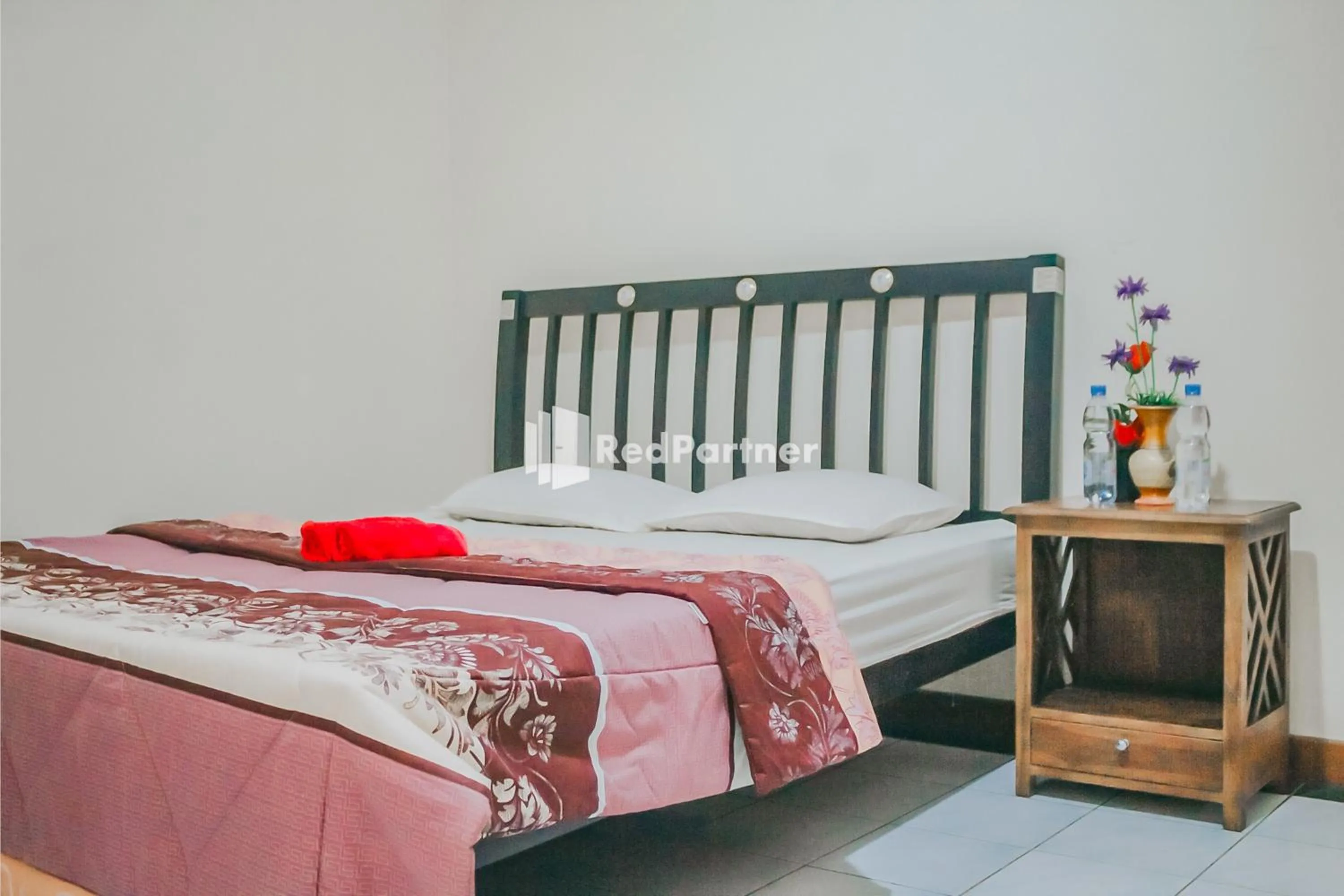 Bedroom, Bed in Villa Mawar Adinda Kuningan Syariah RedPartner