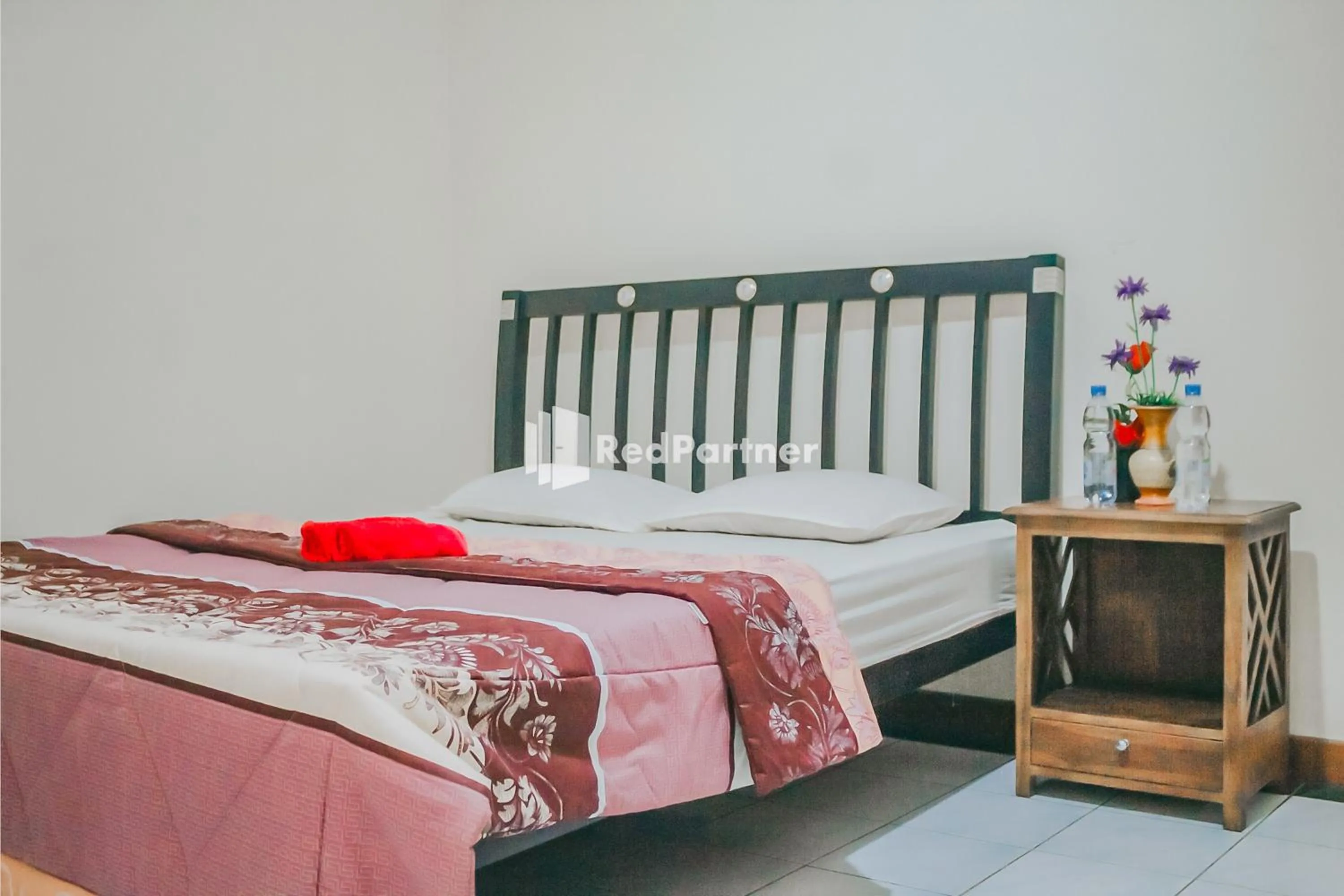 Bedroom, Bed in Villa Mawar Adinda Kuningan Syariah RedPartner