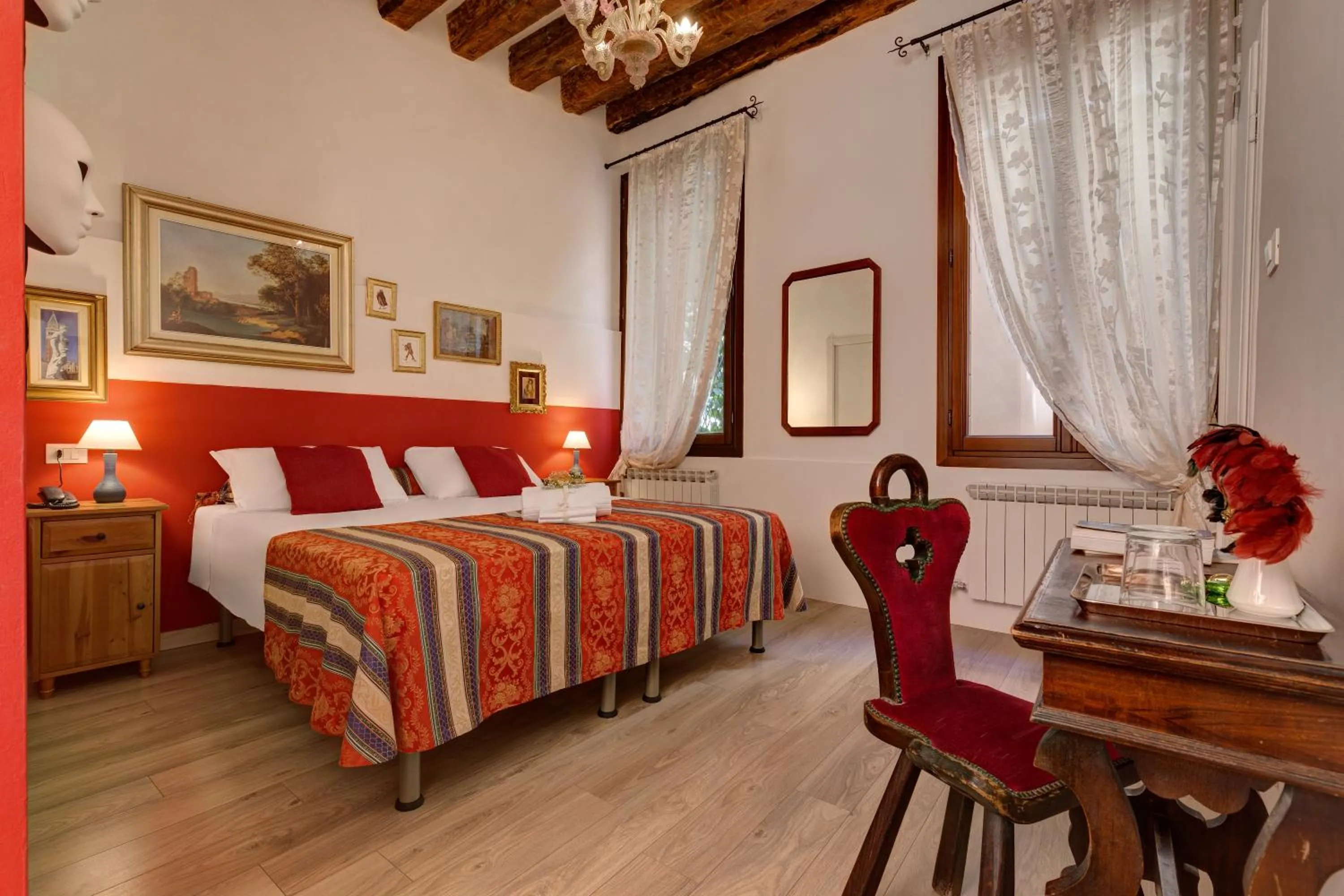 Bed in Hotel San Samuele
