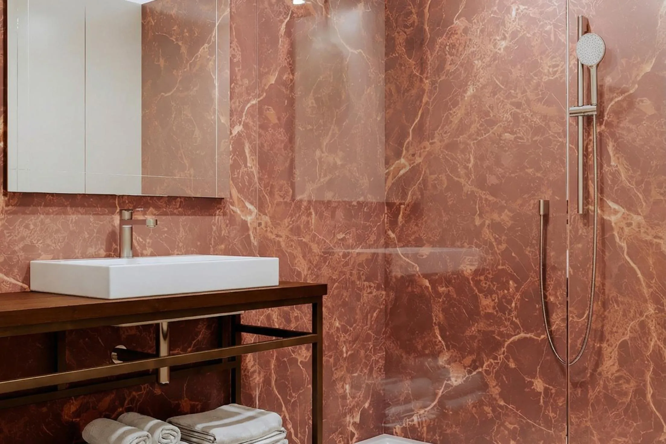 Shower in Hotel San Samuele