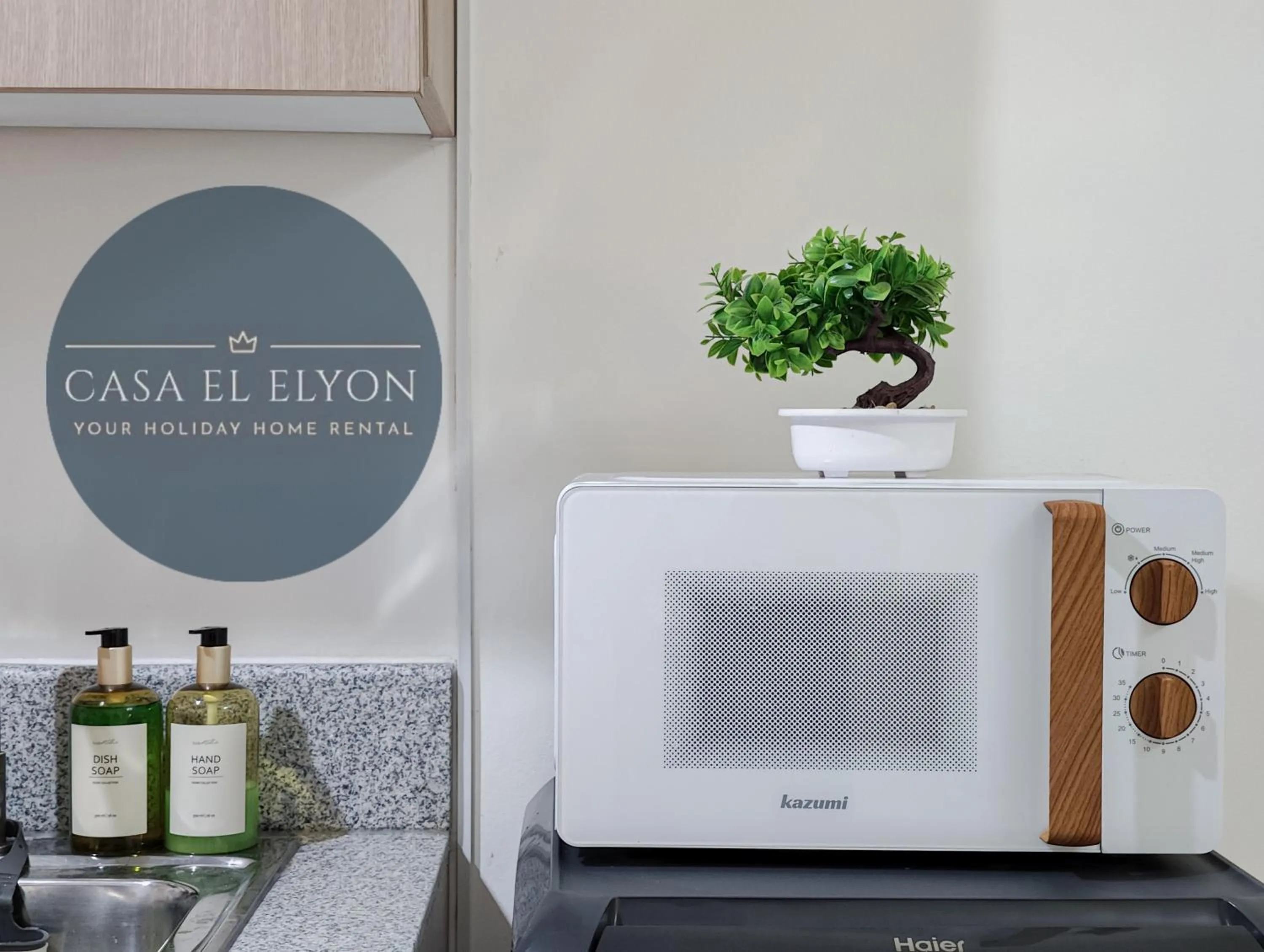 Kitchen or kitchenette in White Nordic Fully-Furnished Studio at INSPIRIA