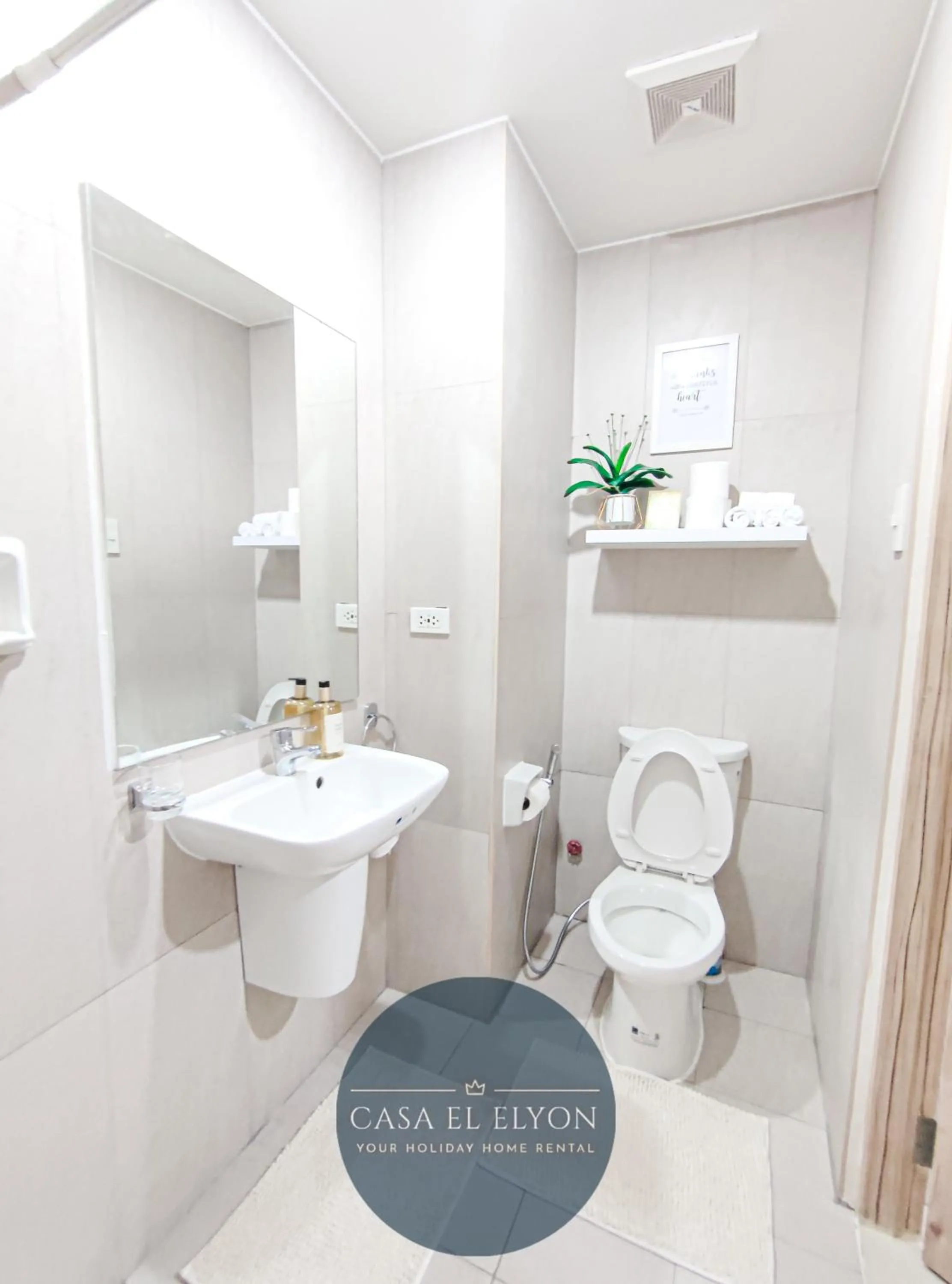 Bathroom in White Nordic Fully-Furnished Studio at INSPIRIA