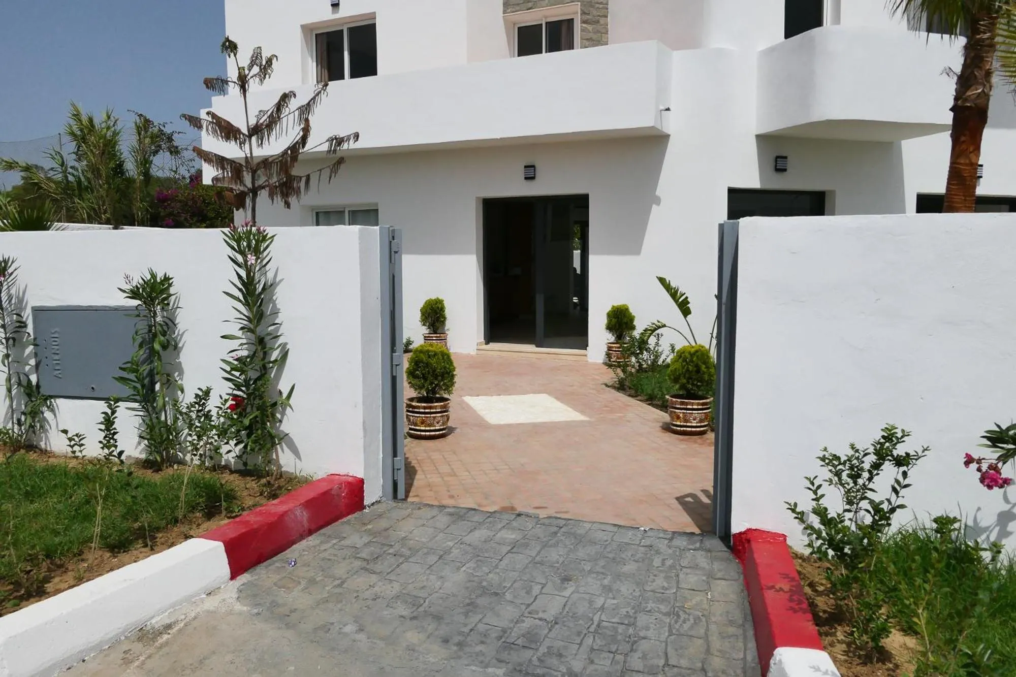 Patio in Hôtel Corail de Cabo