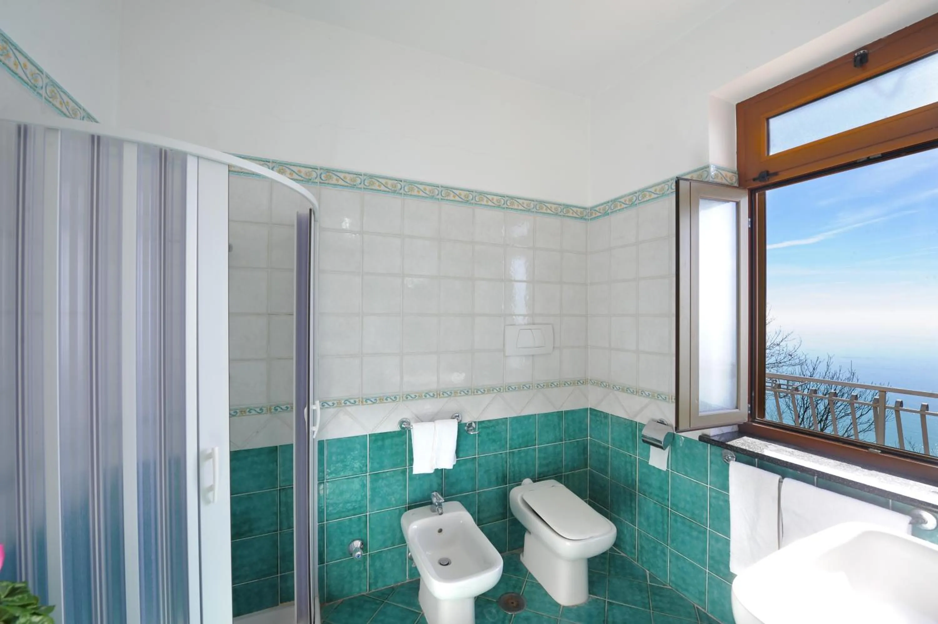 Shower in Da Clotilde
