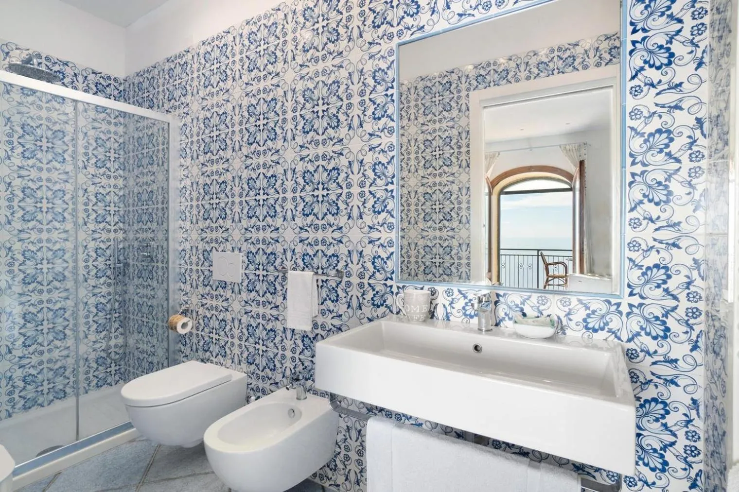 Shower in Da Clotilde