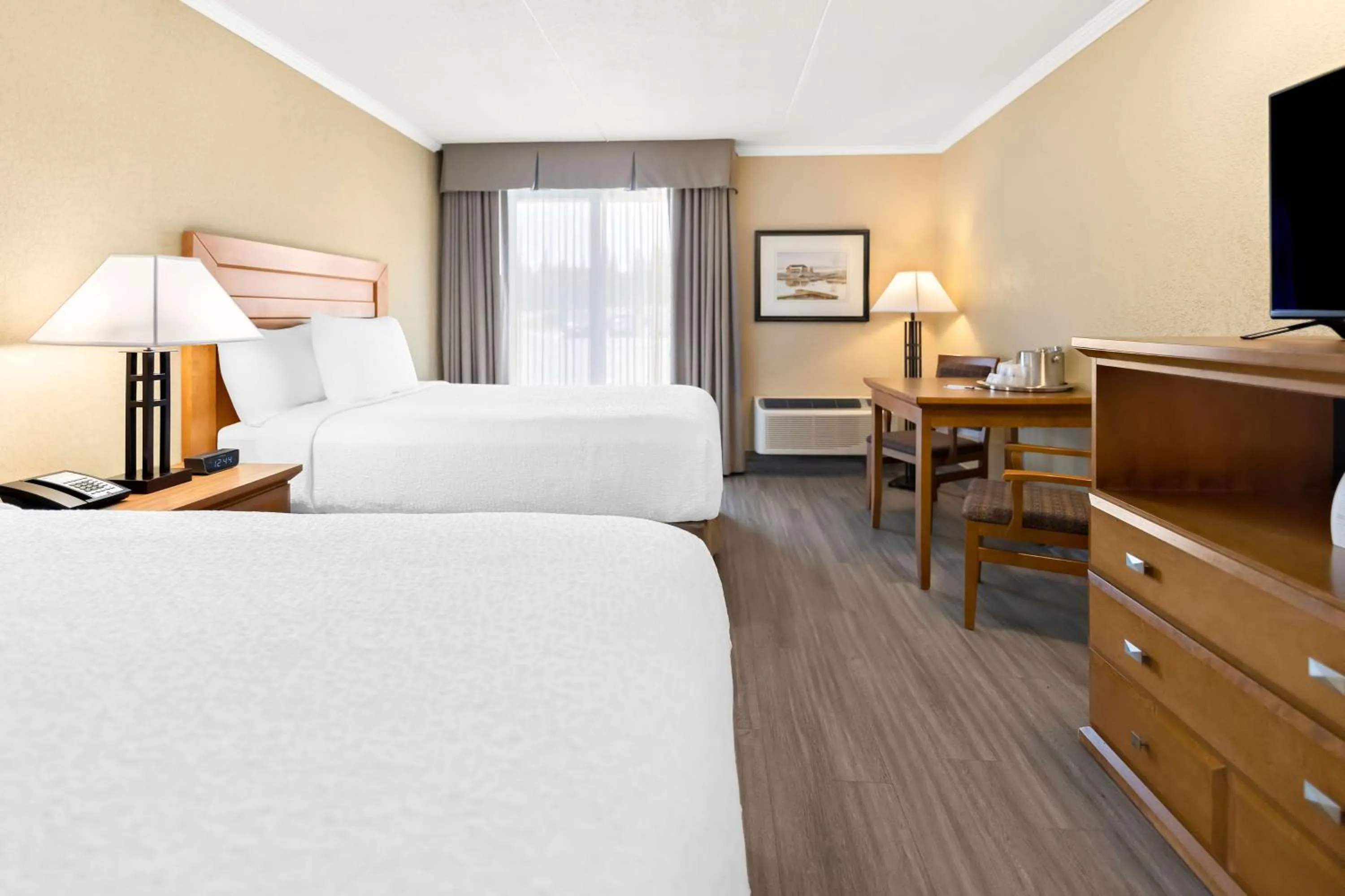 Bedroom, Bed in Best Western Plus NorWester Hotel & Conference Centre