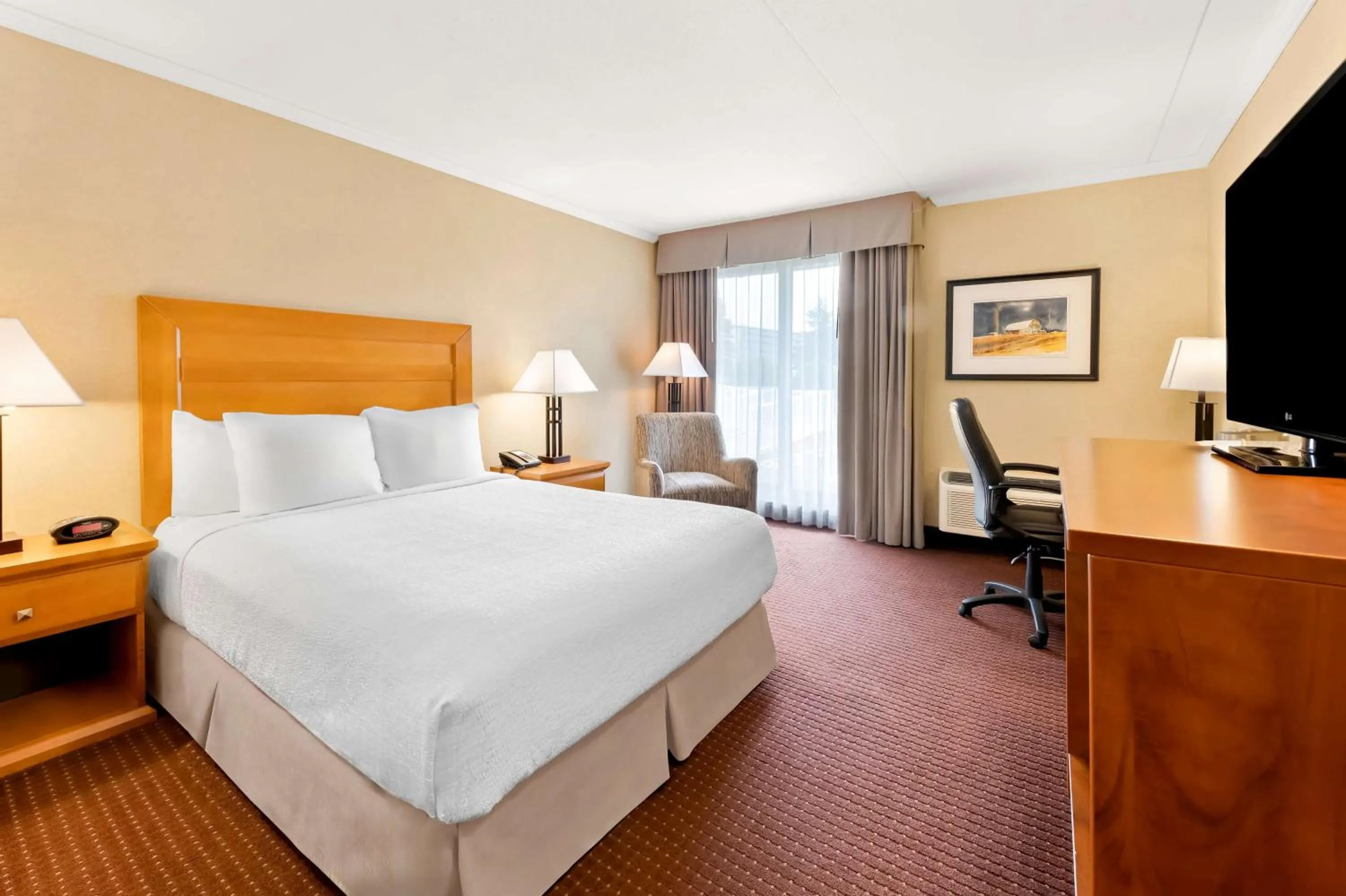 Bedroom, Bed in Best Western Plus NorWester Hotel & Conference Centre