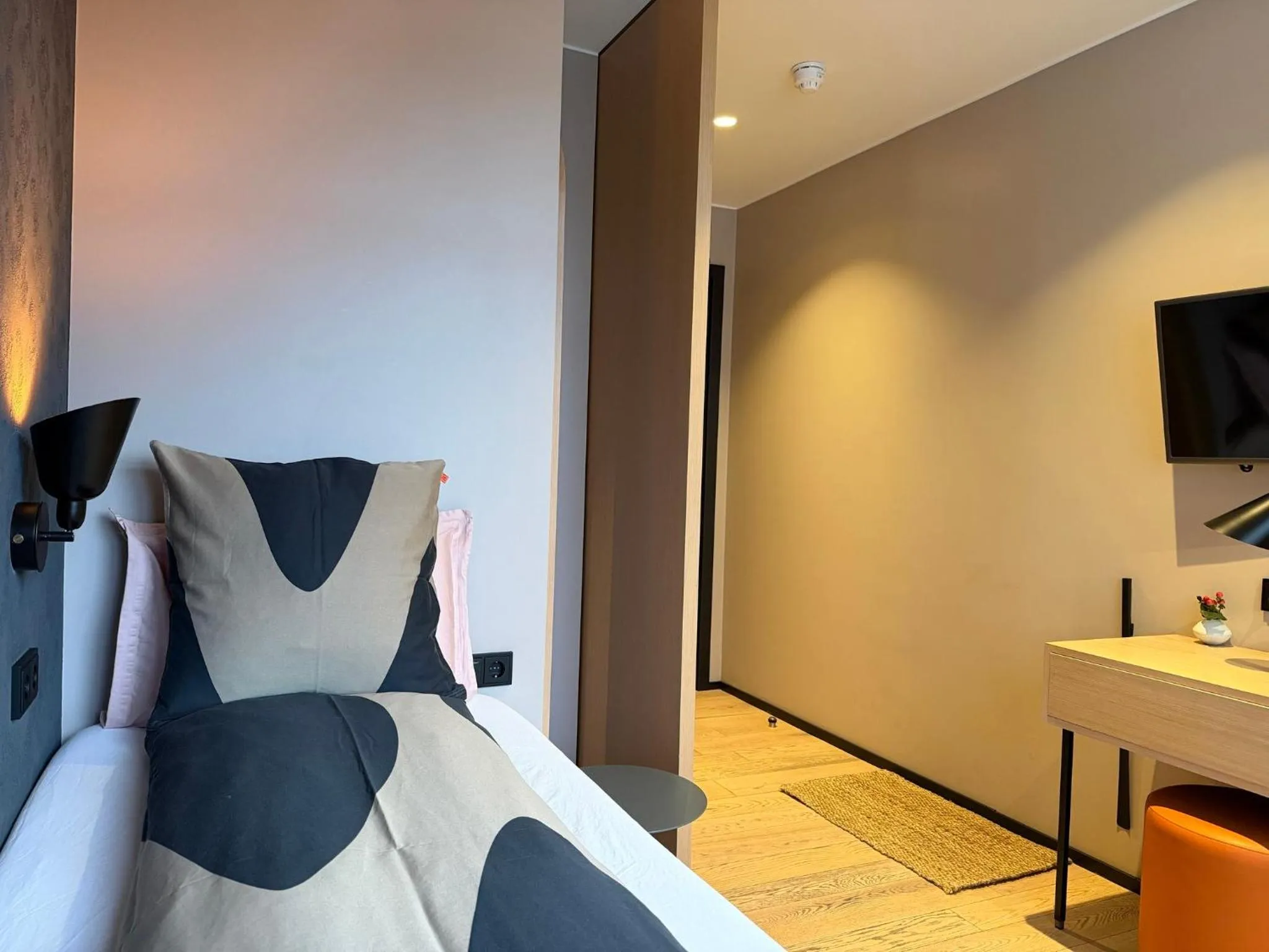 Bedroom in Hotel Lotus