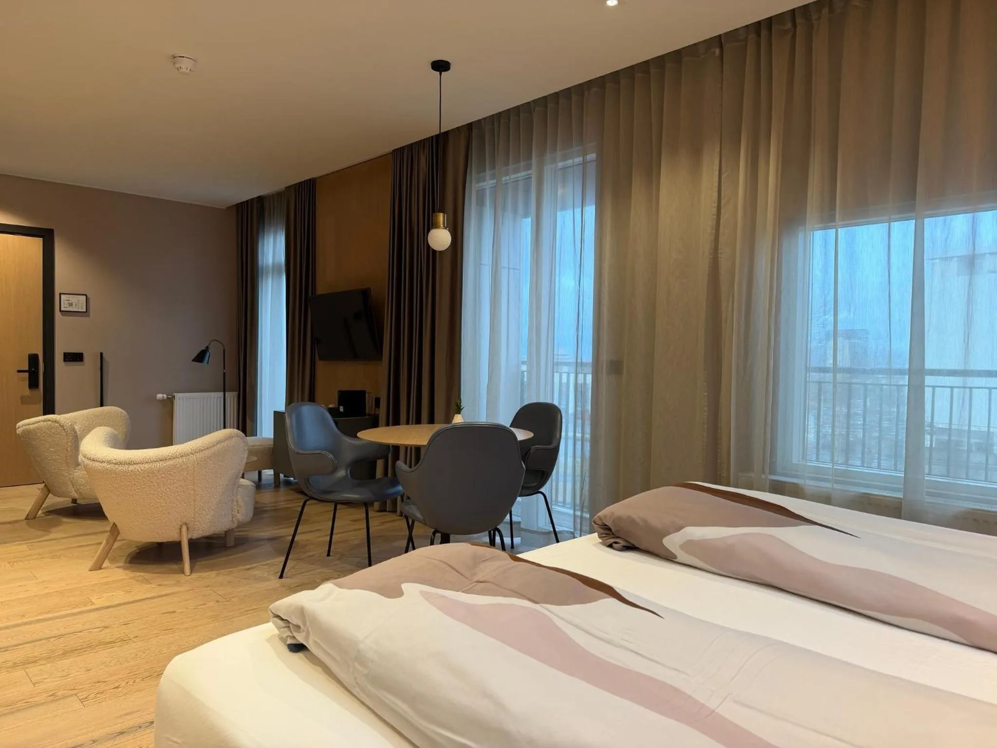 Bedroom, Bed in Hotel Lotus