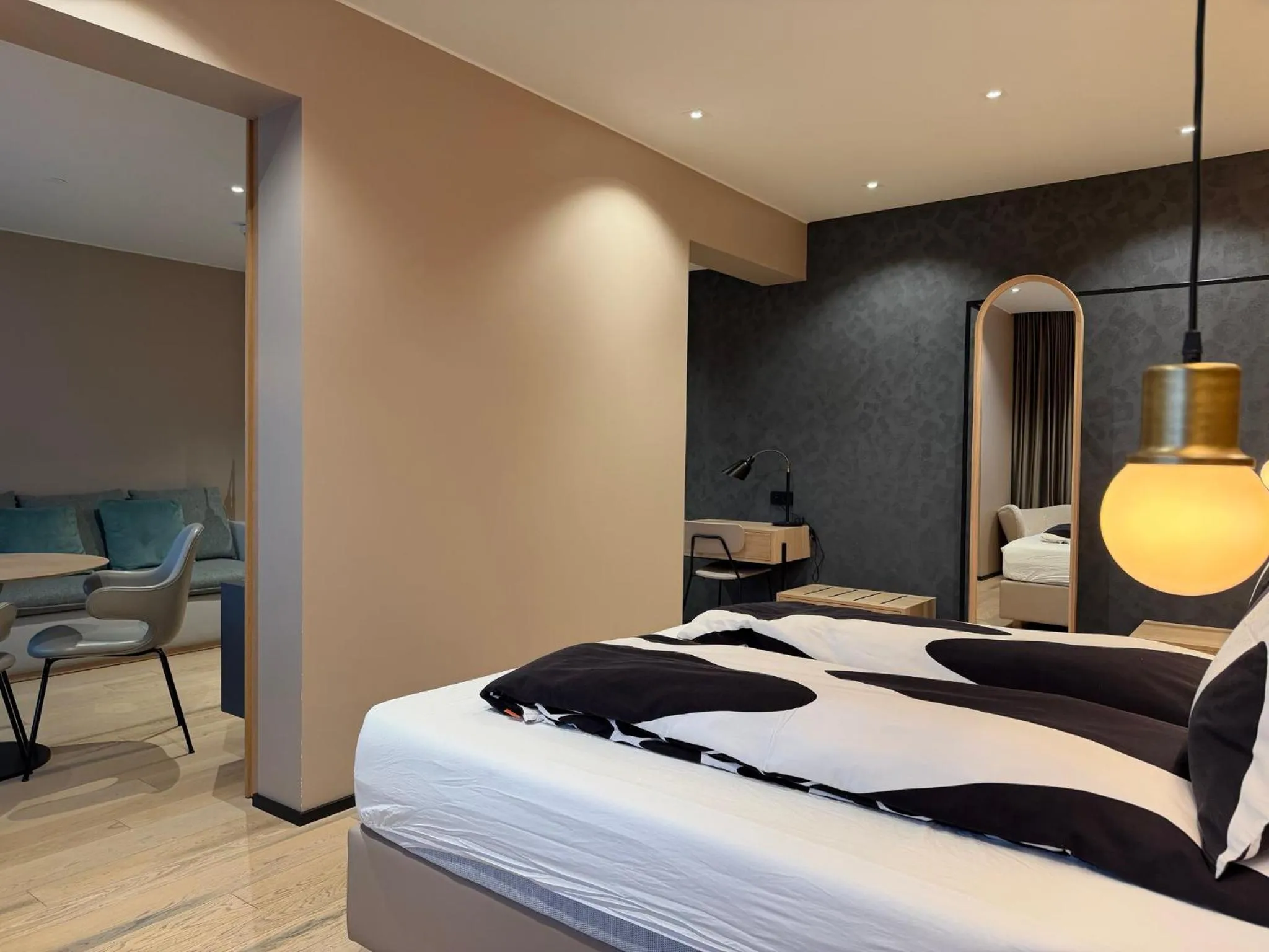 Bedroom, Bed in Hotel Lotus