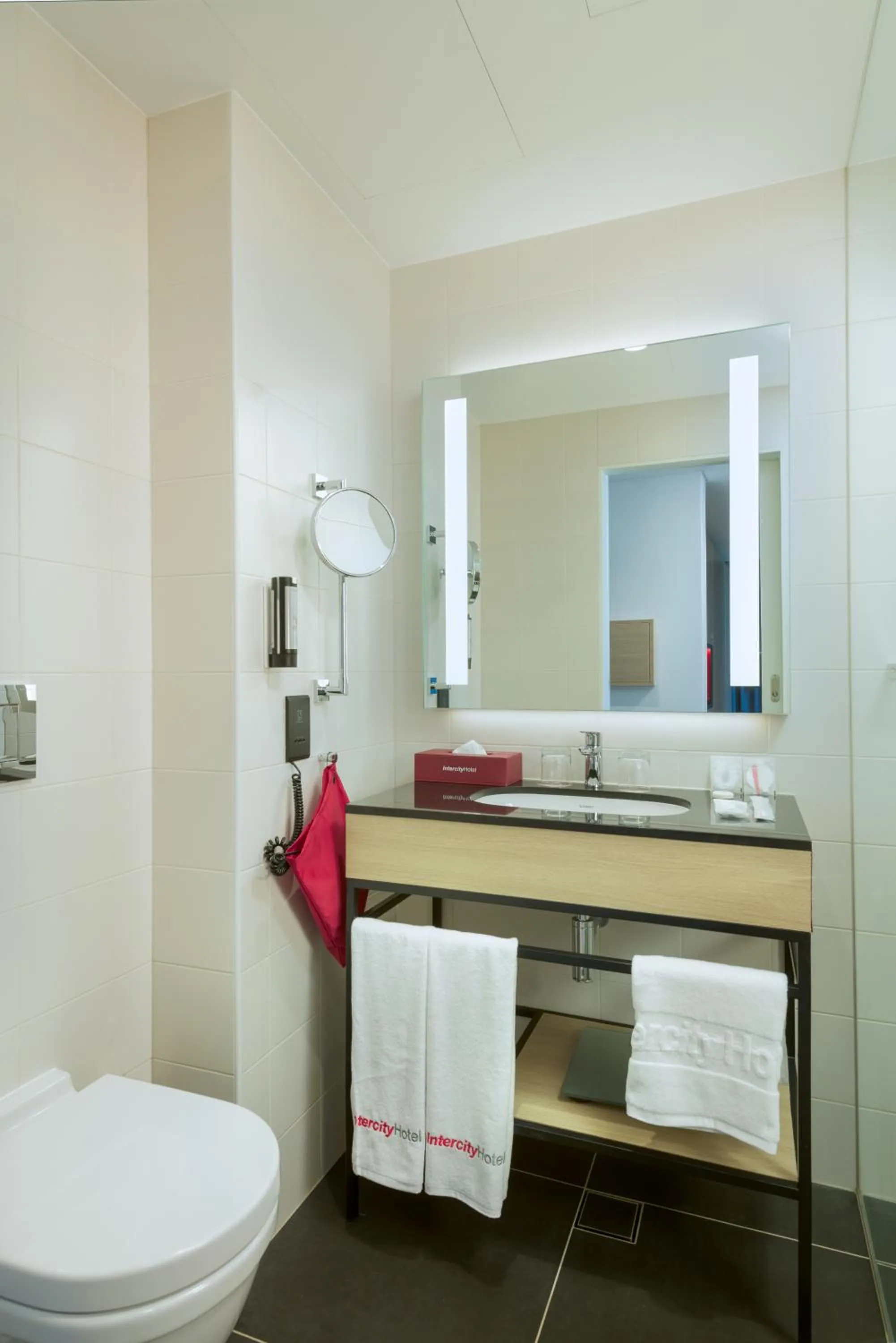 Toilet in IntercityHotel Muscat