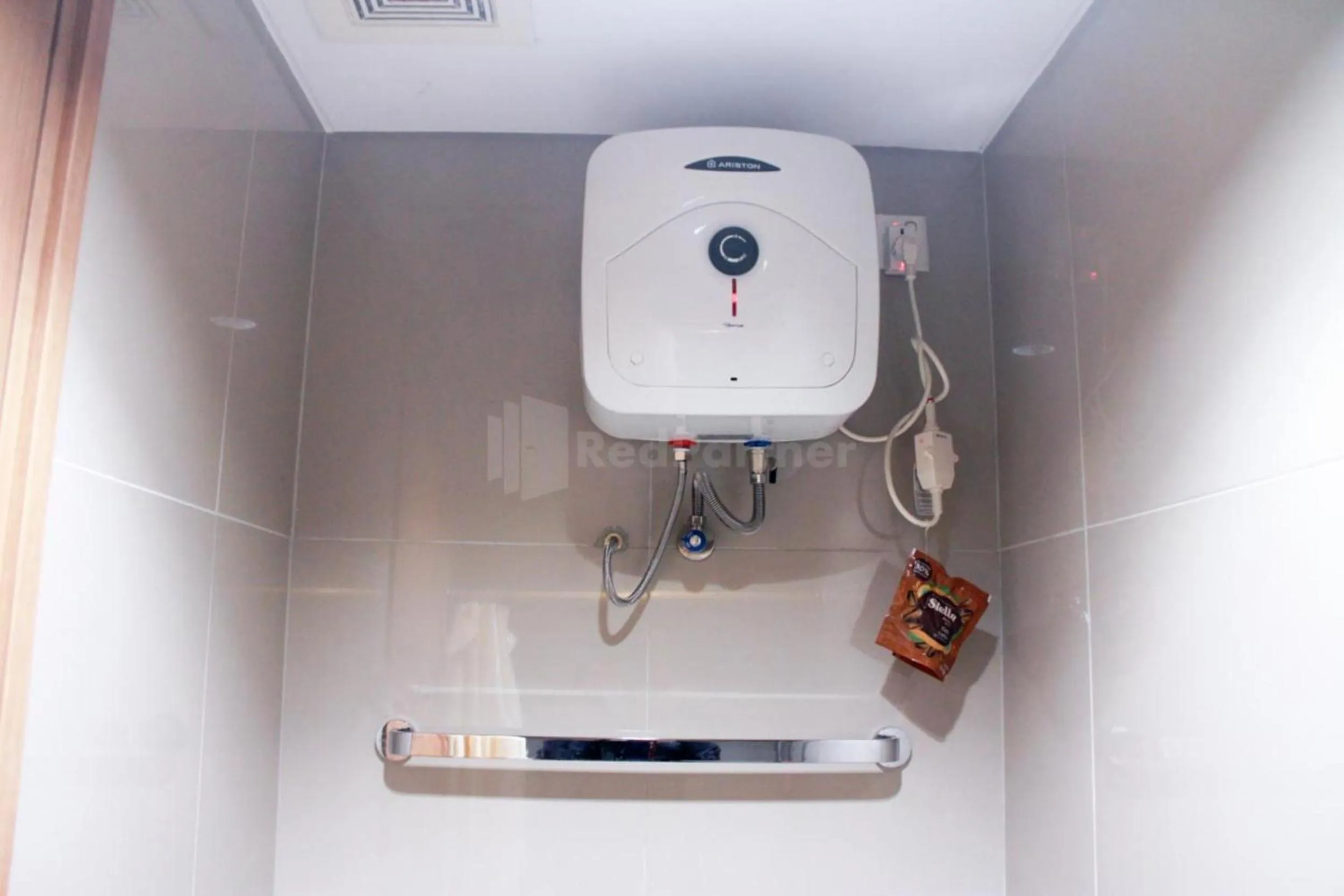 Bathroom in RedLiving Apartemen TreeParkCity - My Rooms Tower Alpine