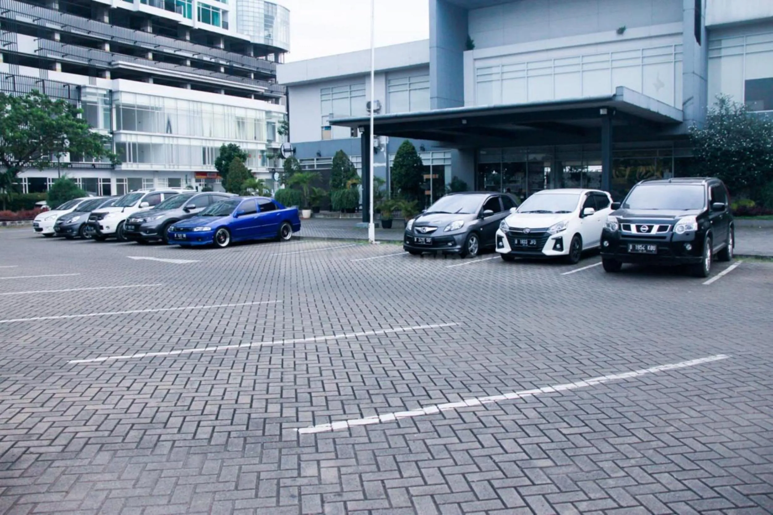 Property building in RedLiving Apartemen TreeParkCity - My Rooms Tower Alpine