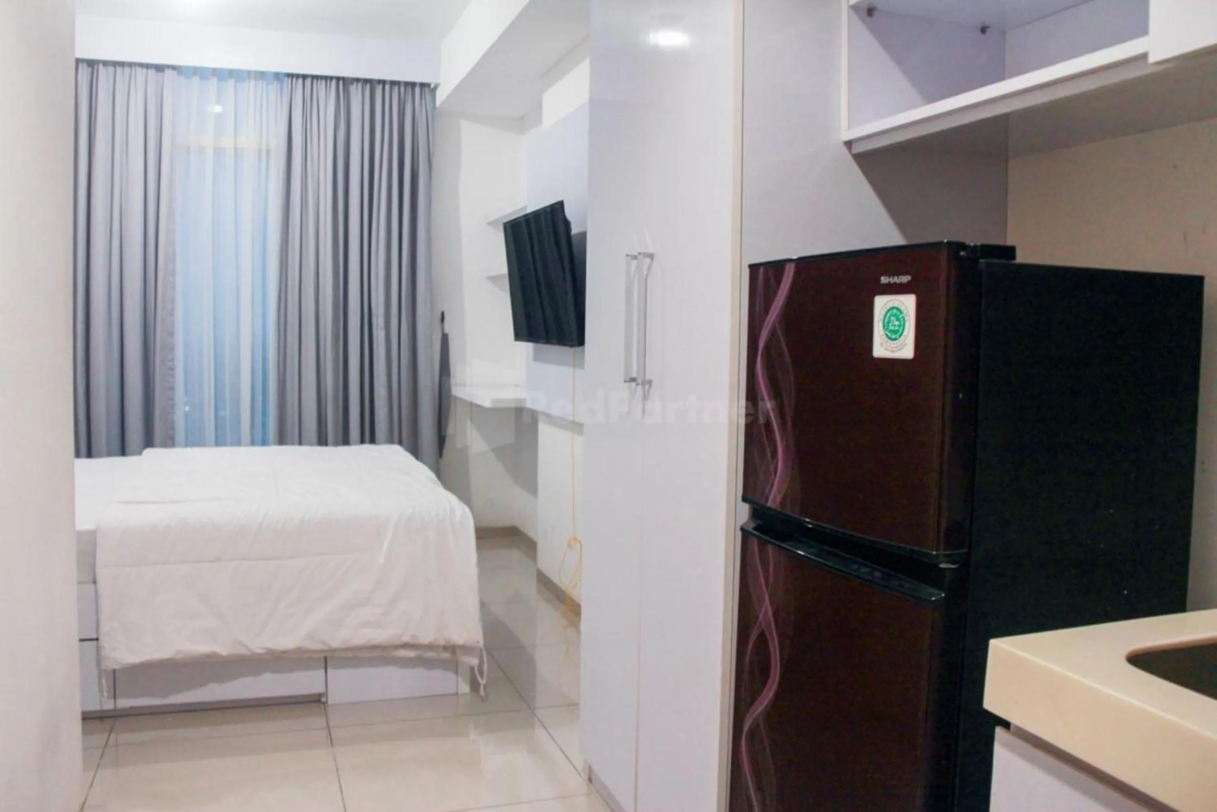 Bedroom, Bed in RedLiving Apartemen TreeParkCity - My Rooms Tower Alpine