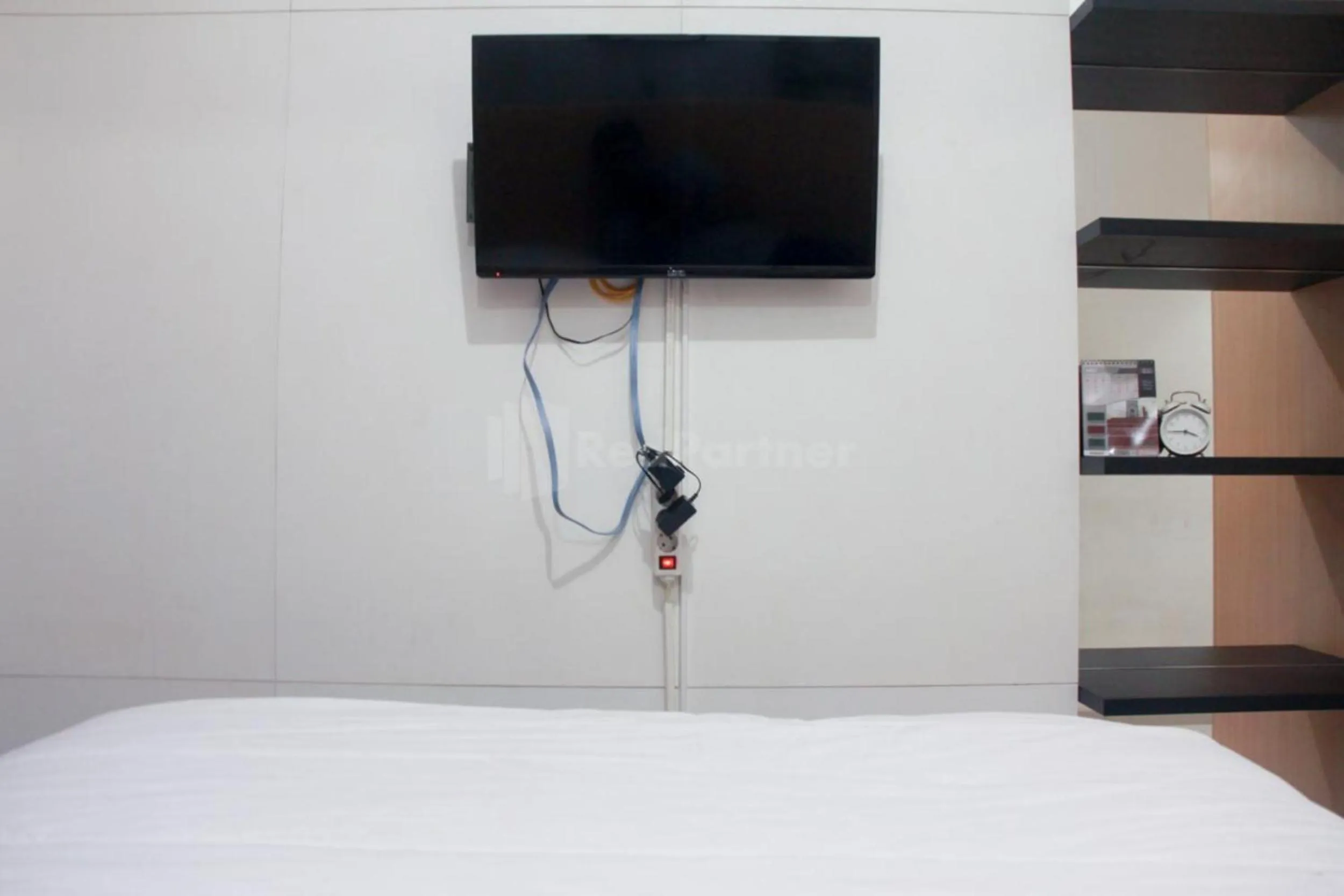 Bedroom, Bed in RedLiving Apartemen TreeParkCity - My Rooms Tower Alpine