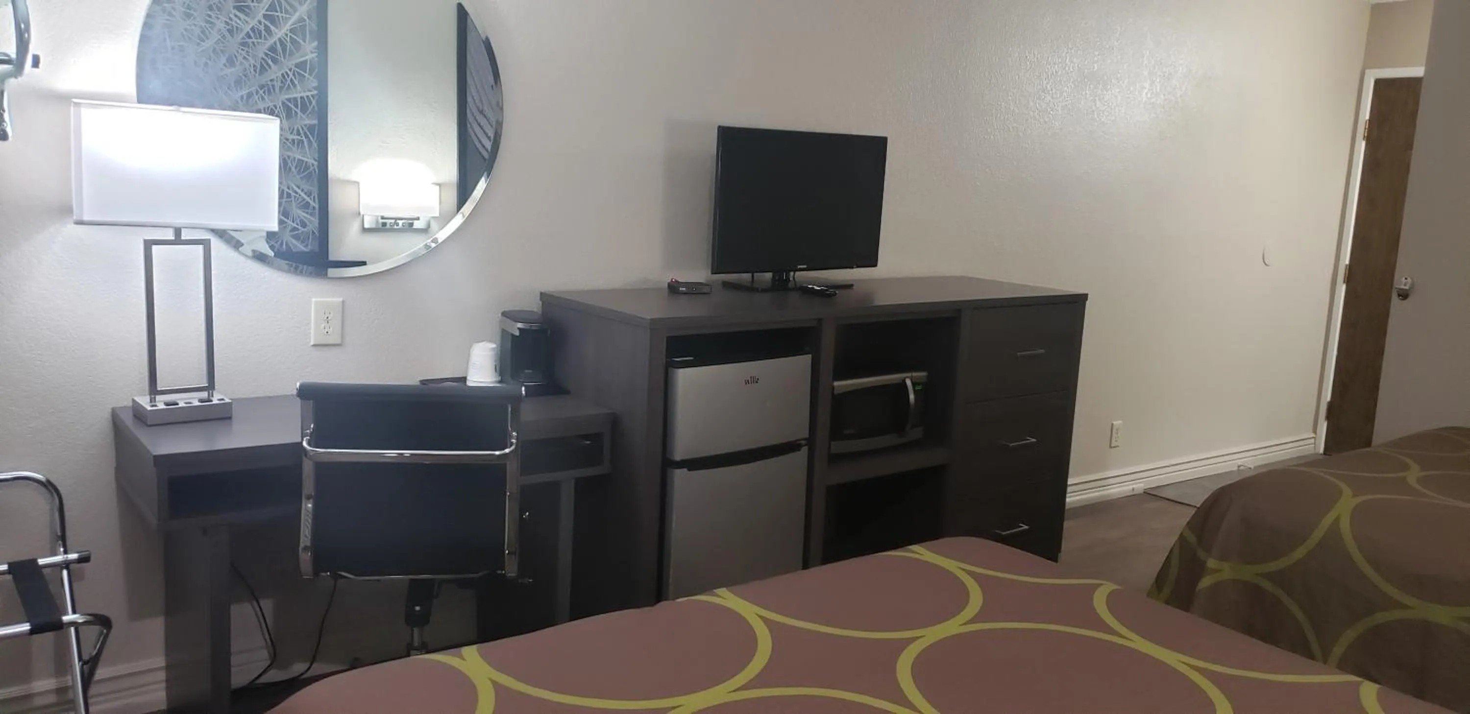 Bed in Super 8 by Wyndham Goodyear/Phoenix Area