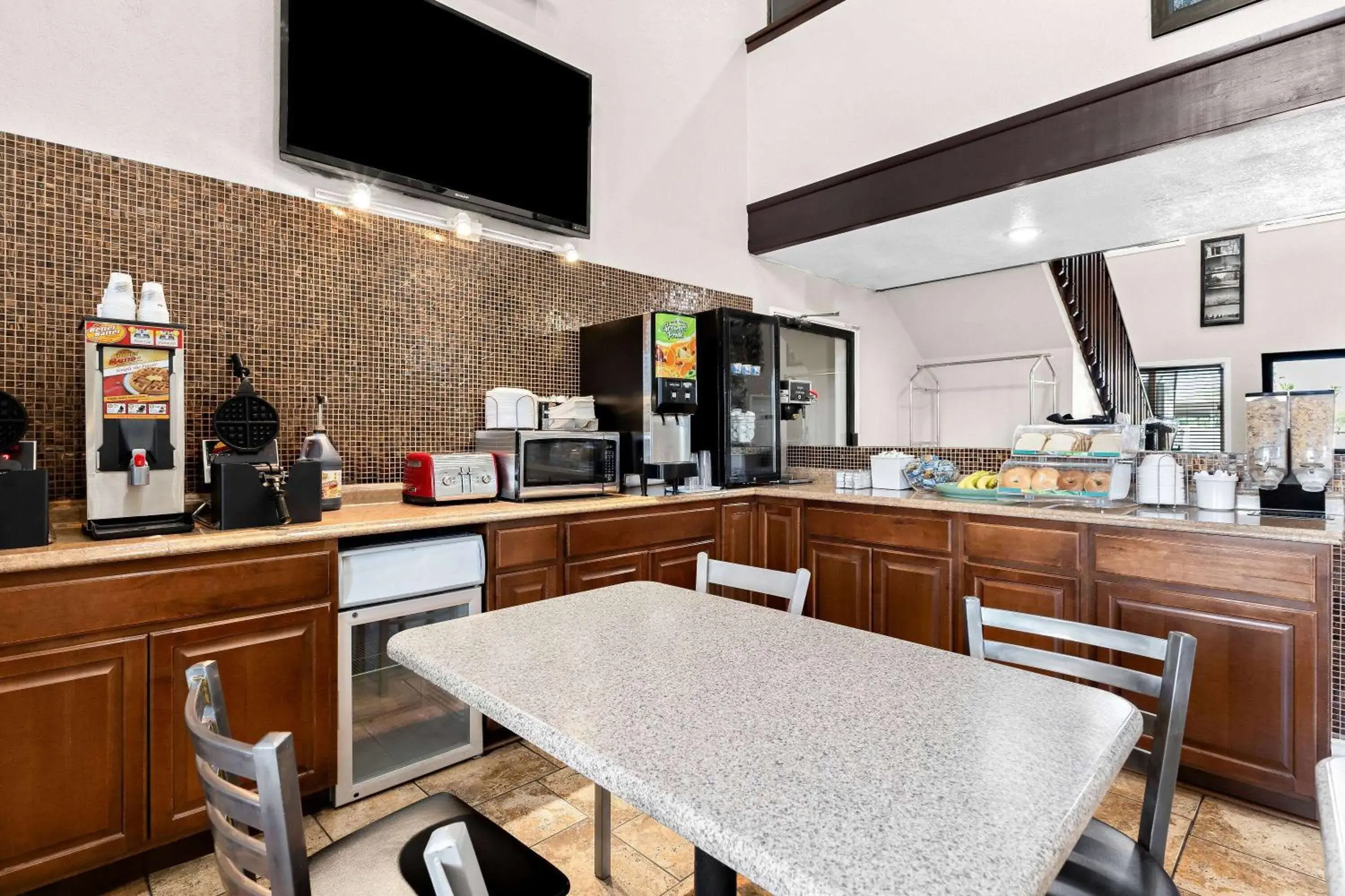 Restaurant/places to eat in Super 8 by Wyndham Goodyear/Phoenix Area Restaurant/places to eat in Super 8 by Wyndham Goodyear/Phoenix Area