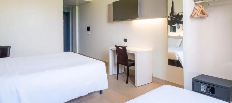 Photo of the whole room, Bed in B&B HOTEL Mantova