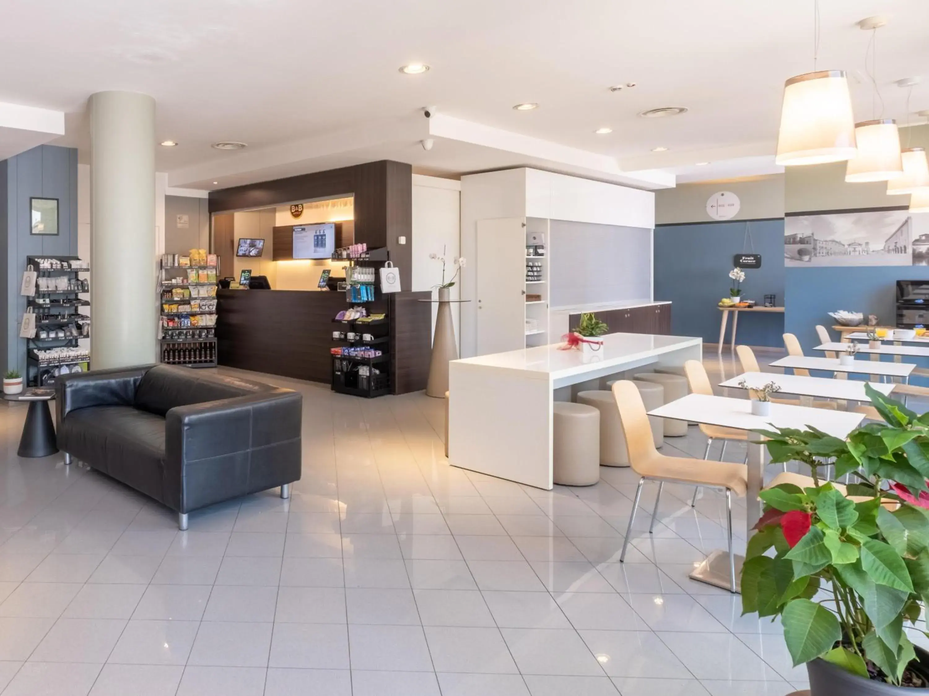 Lobby or reception in B&B HOTEL Mantova Lobby or reception in B&B HOTEL Mantova