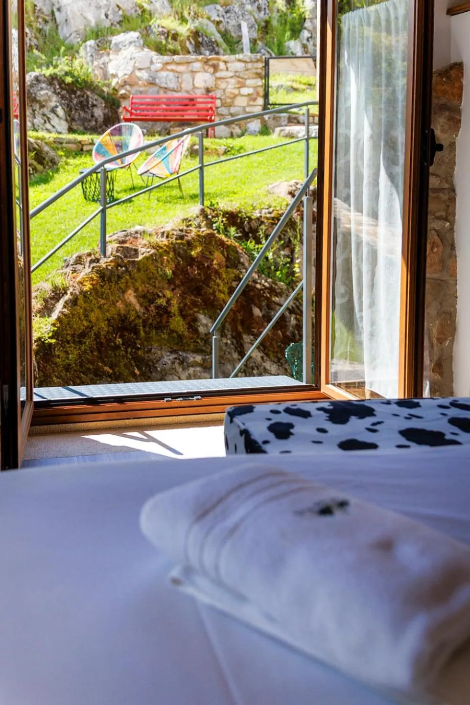 Garden view, Bed in El Hotel & SPA de Verdiago