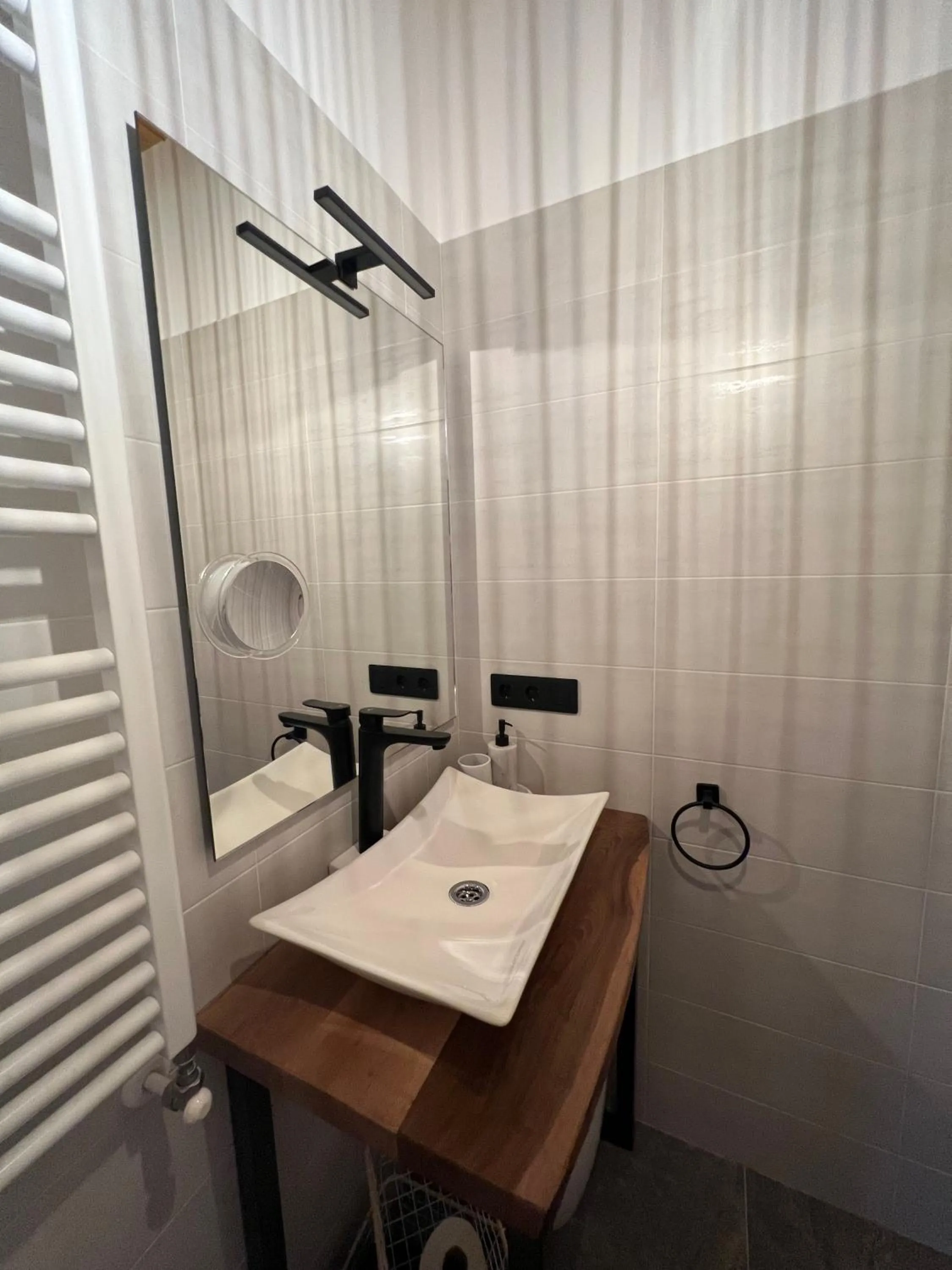 Bathroom in El Hotel & SPA de Verdiago