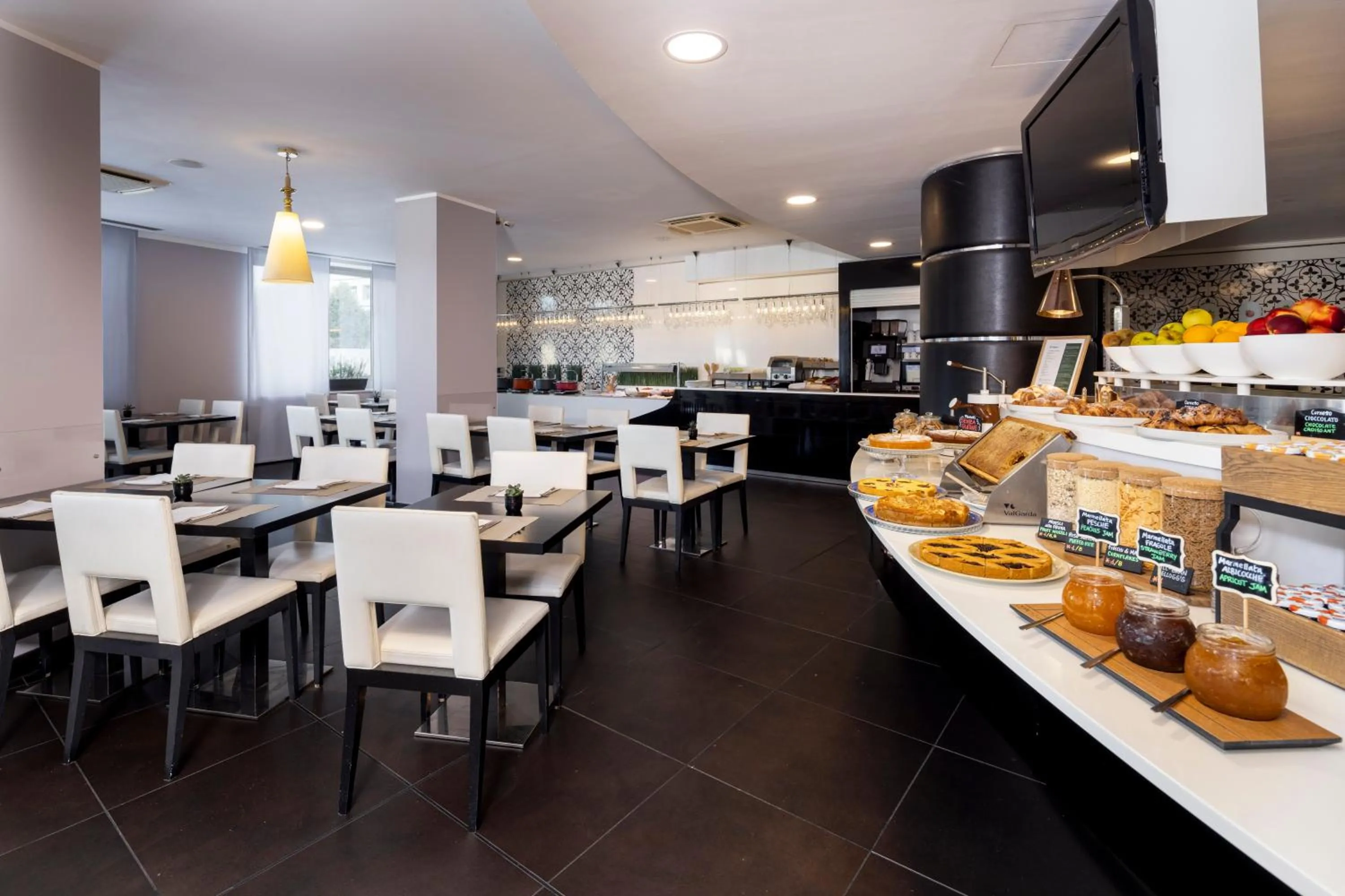 Food and drinks in CHC Business Residence