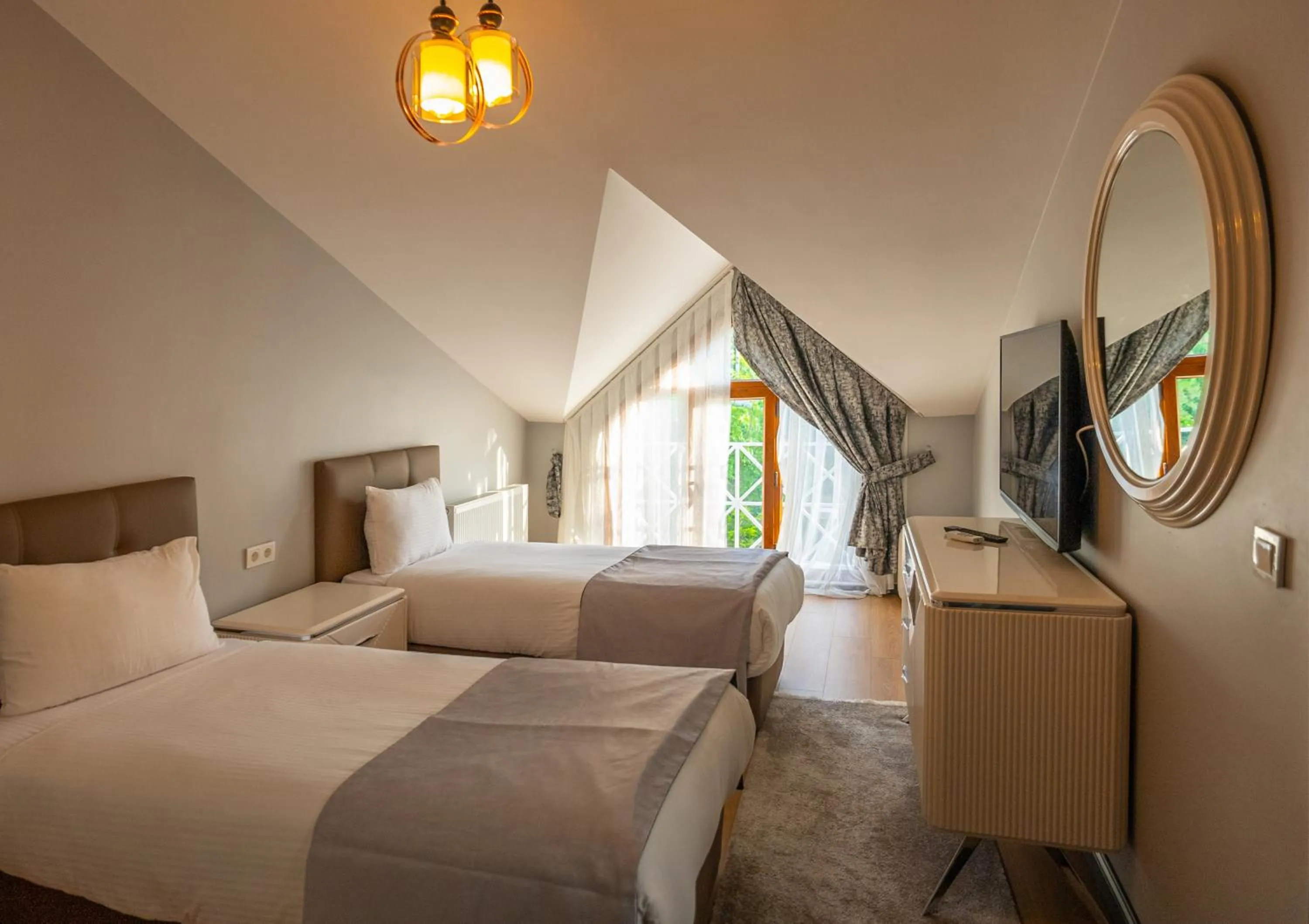 Bed in Alya Kartepe Villa Hotel