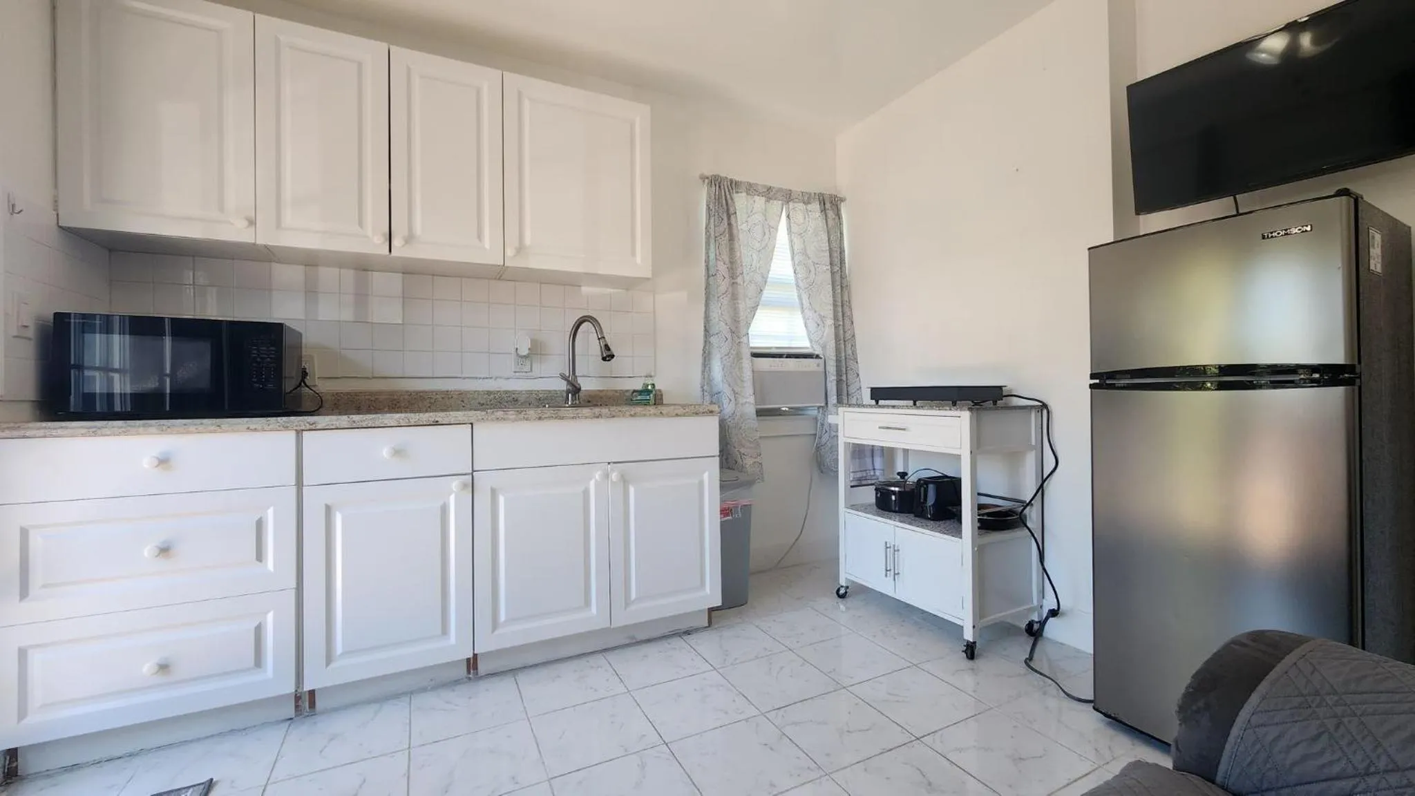 Kitchen or kitchenette in Small cozy apartment