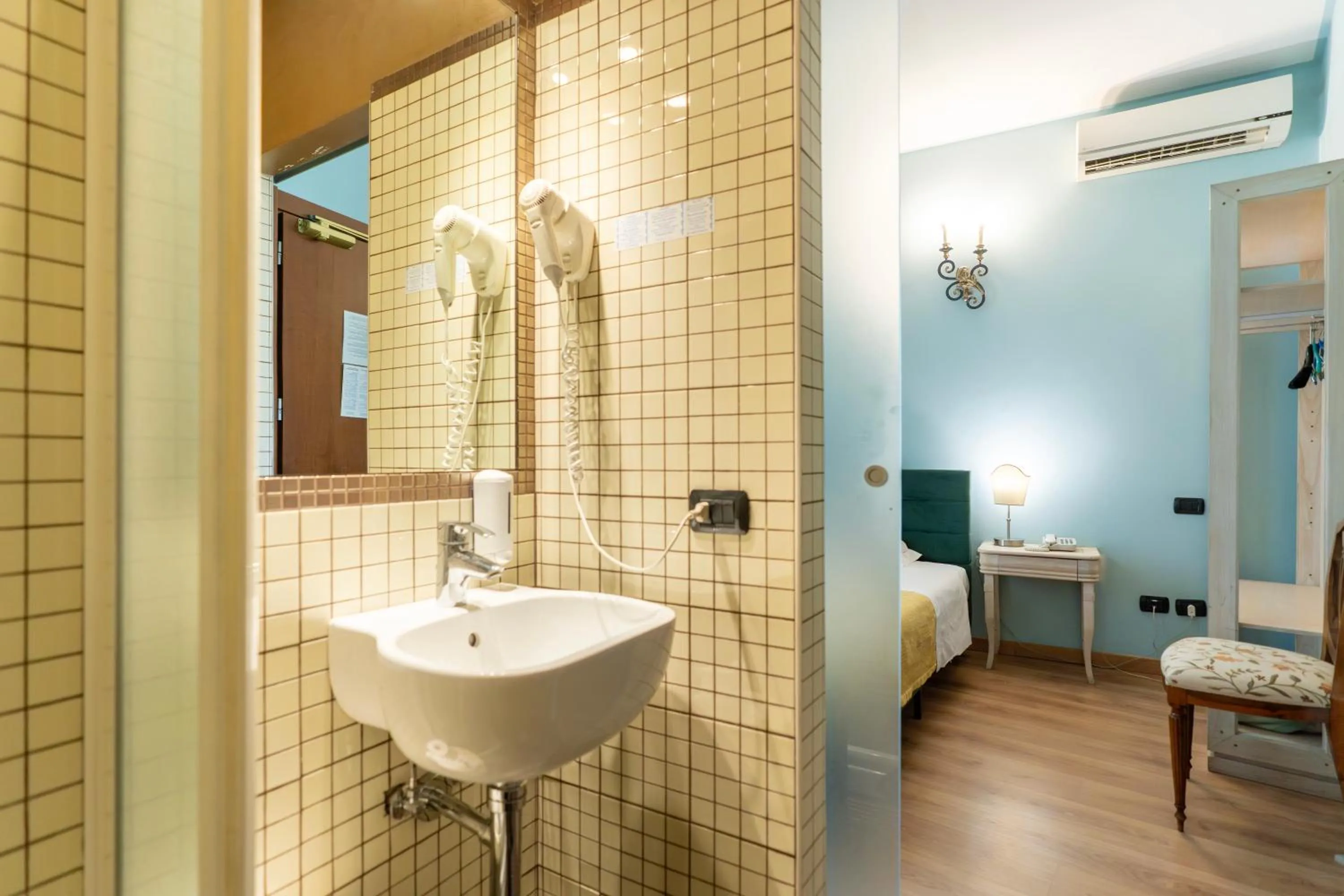 Photo of the whole room in Boutique Hotel Scalzi - Adults Only