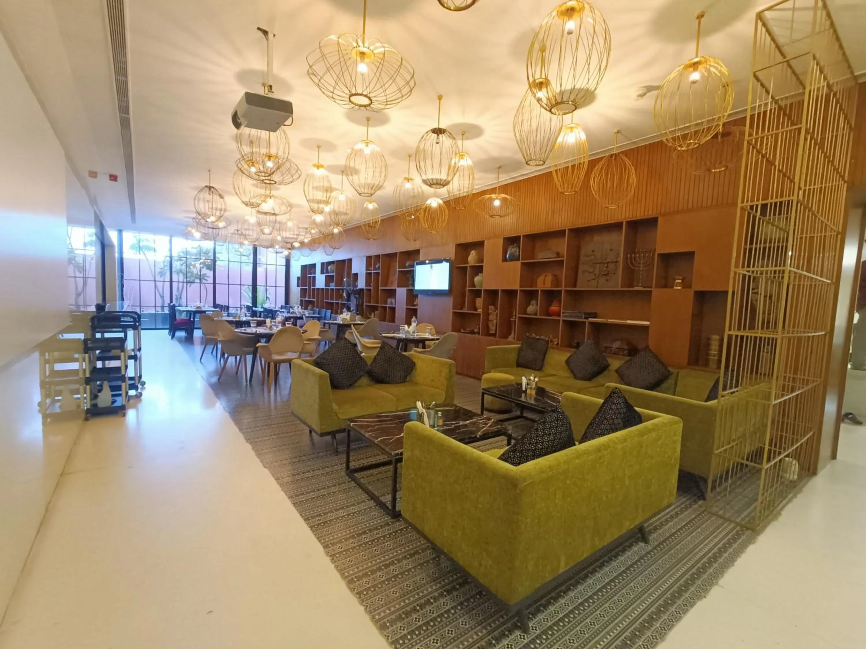 Restaurant/places to eat in Boulevard by Design Hotel Chennai