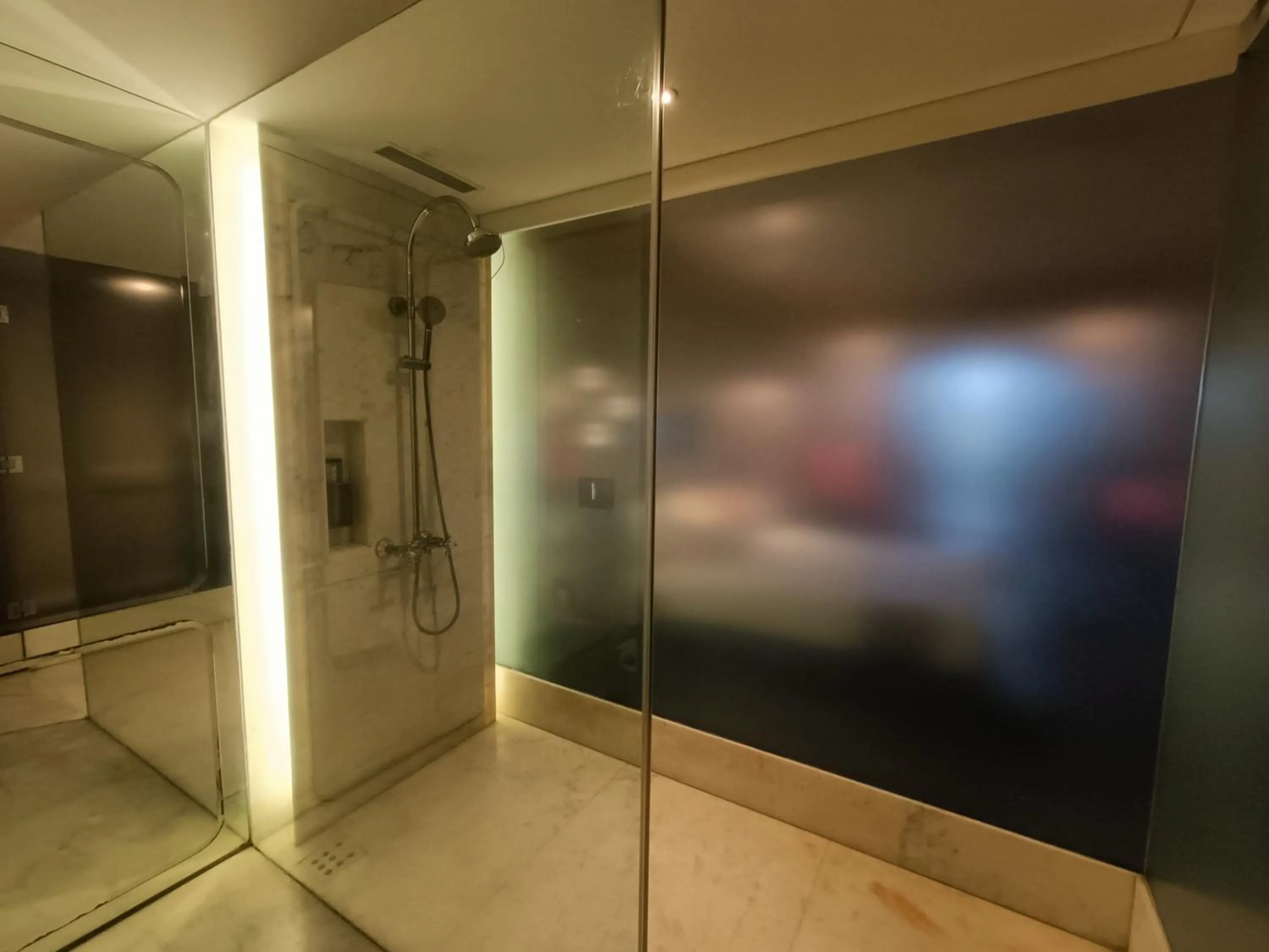 Shower in Boulevard by Design Hotel Chennai