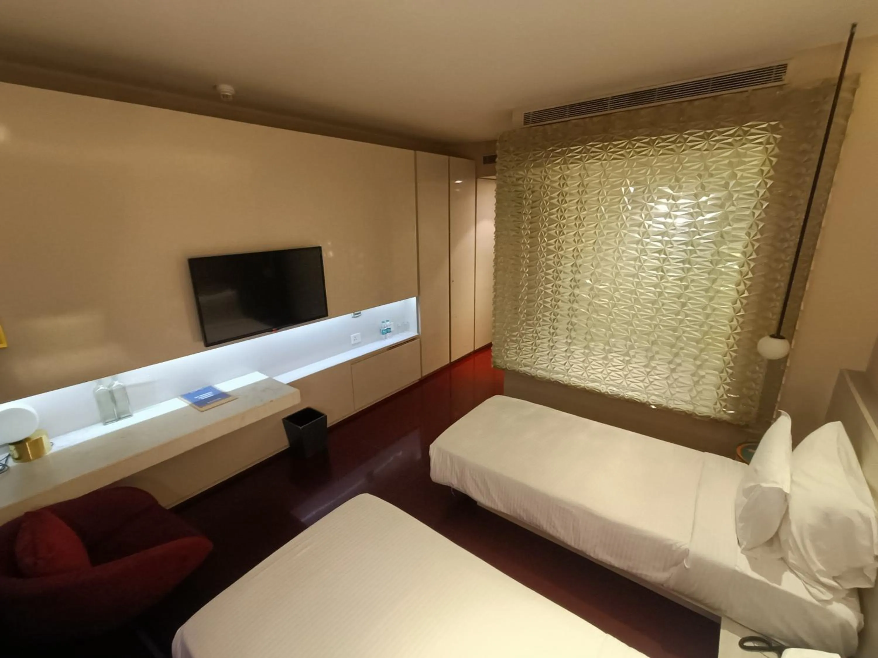 Bed in Boulevard by Design Hotel Chennai