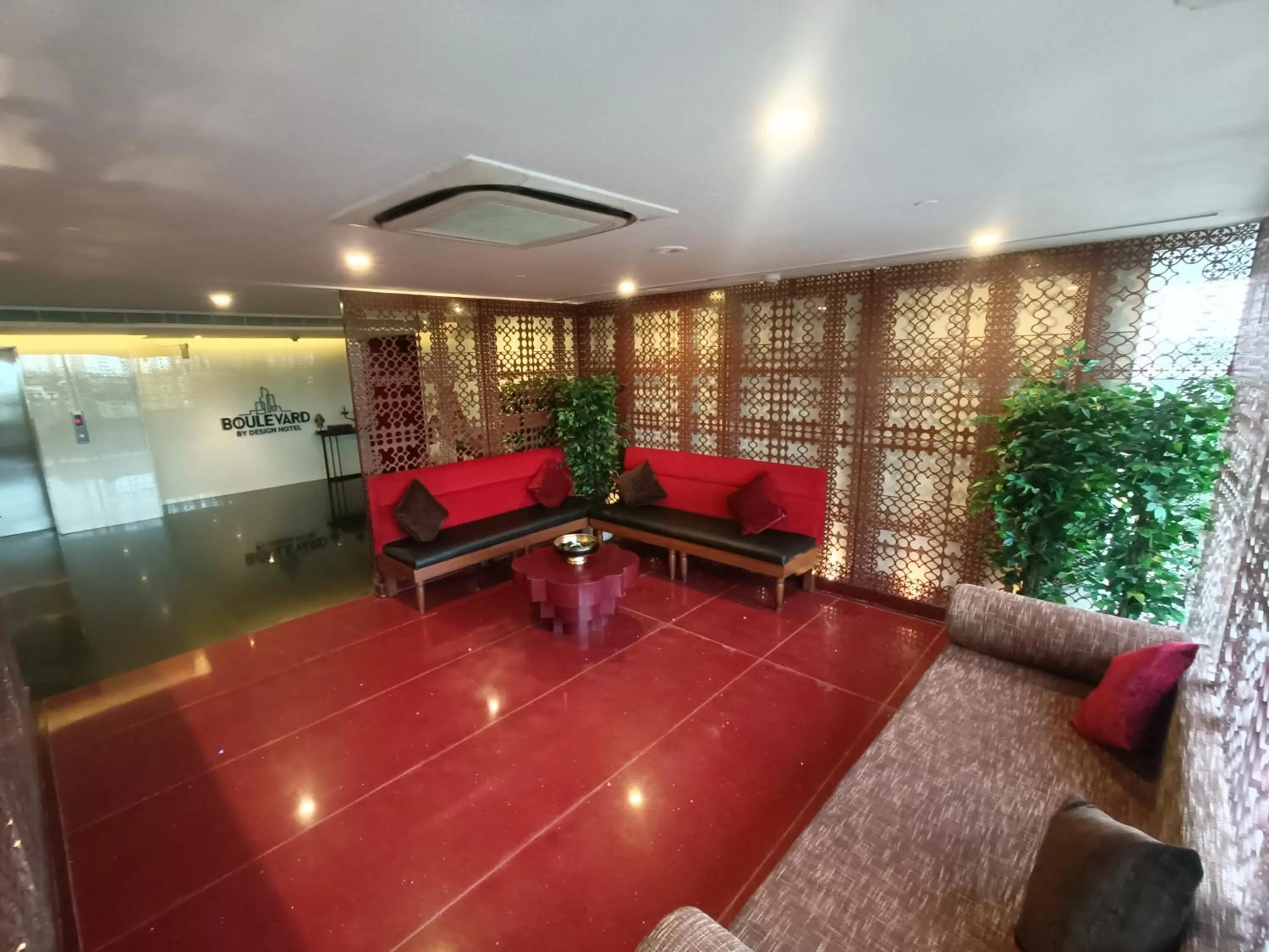 Lobby or reception in Boulevard by Design Hotel Chennai