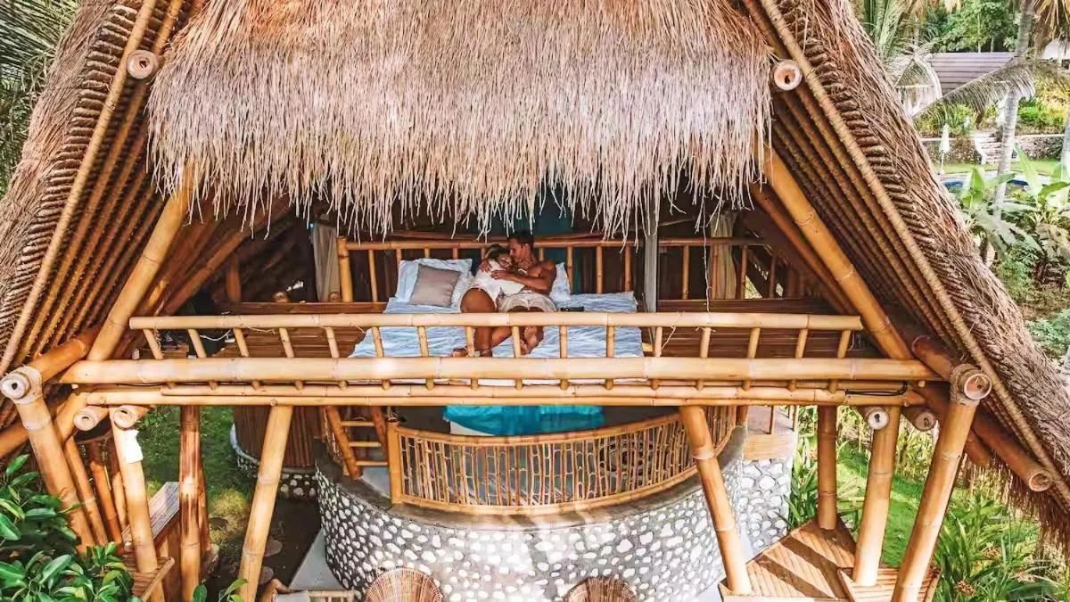 Communal lounge/ TV room in La Royale Nusa Penida