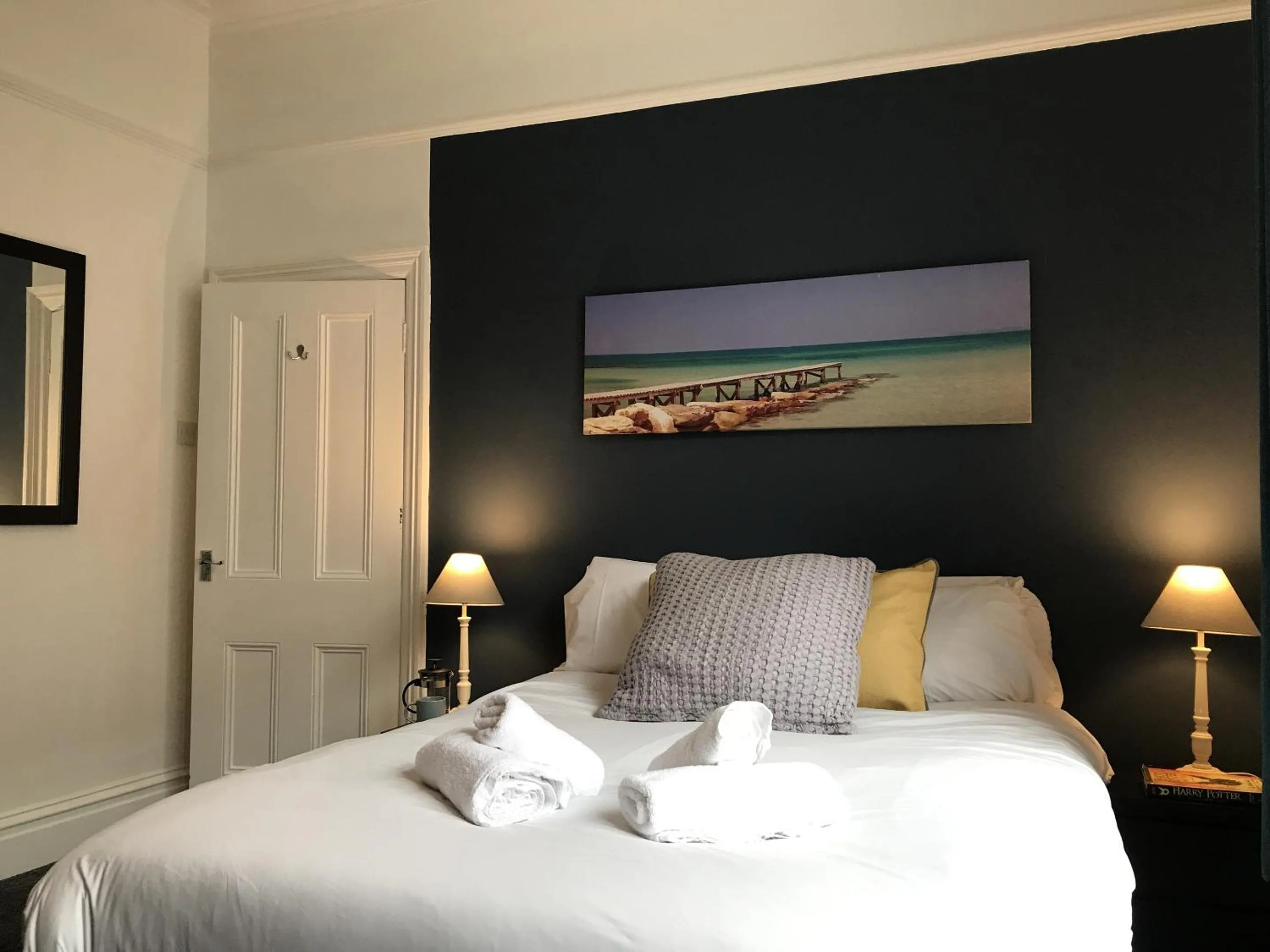 Bedroom in Bright Spacious 3-bed with office & patio, Preston