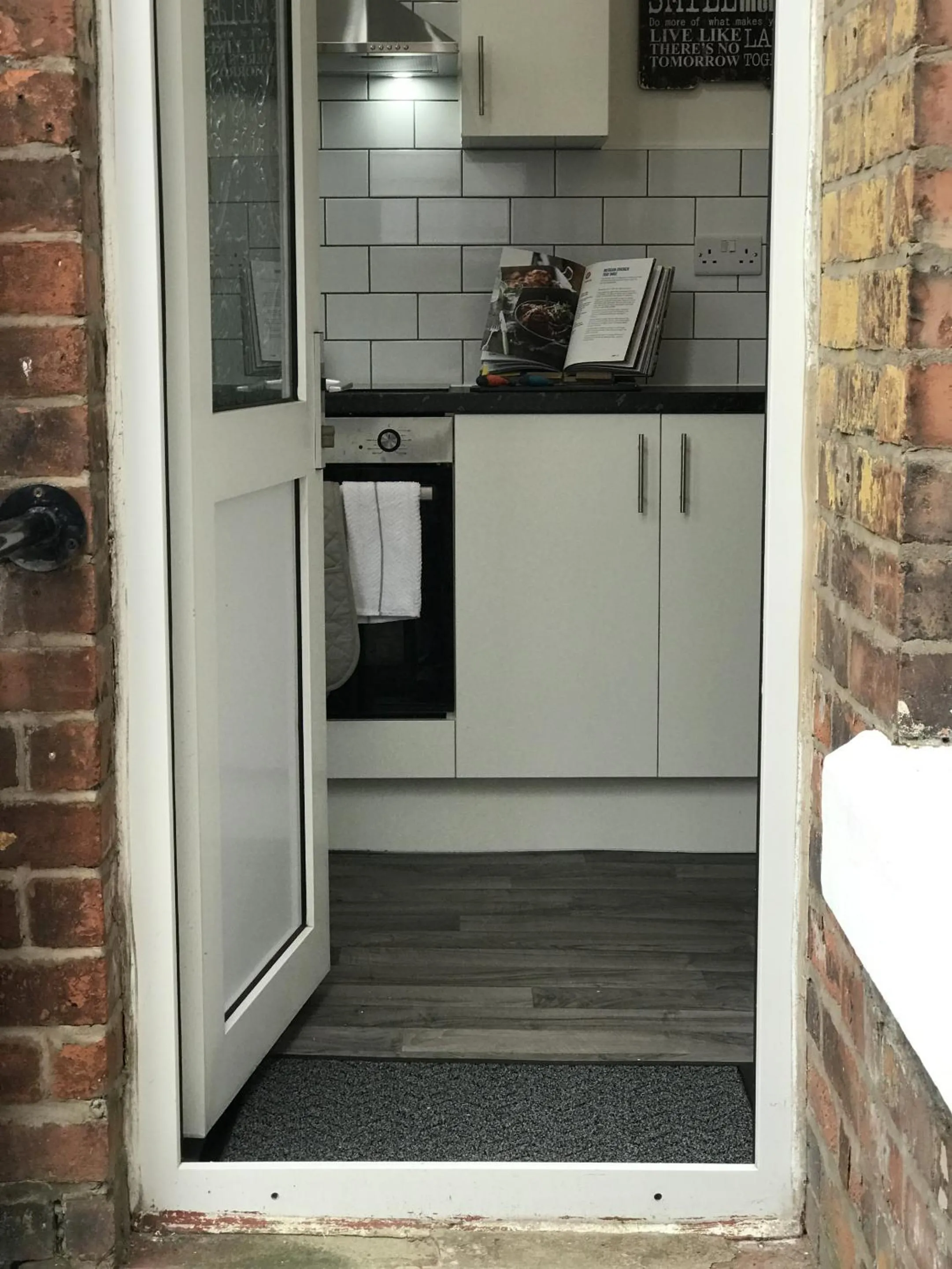 Kitchen or kitchenette in Bright Spacious 3-bed with office & patio, Preston