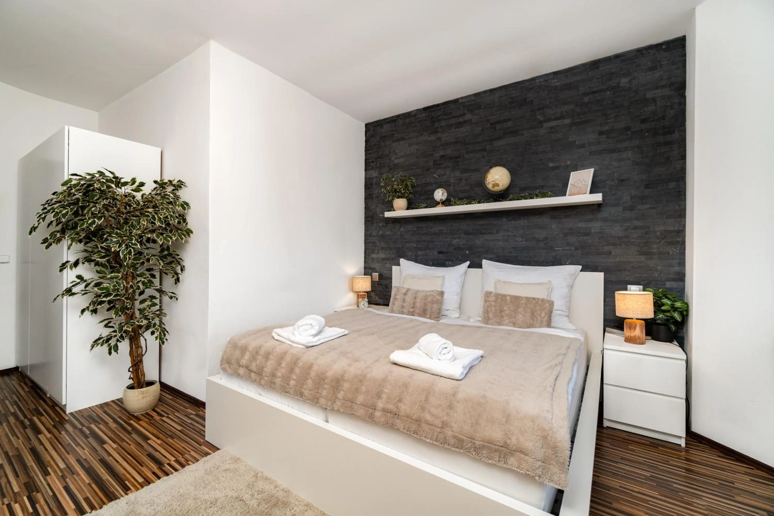 Beautiful Apartments With Parking In a Quiet Location