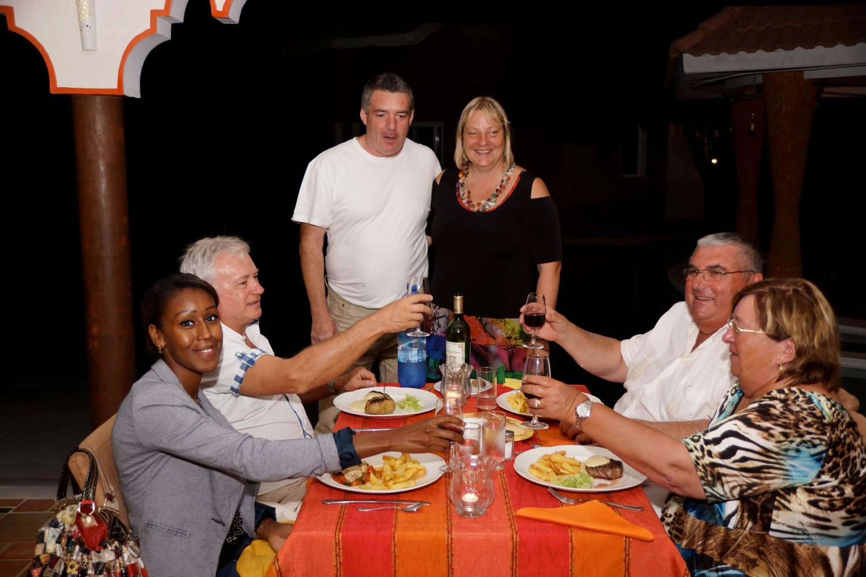 Restaurant/places to eat in HOTEL Le Clos Des Papillons