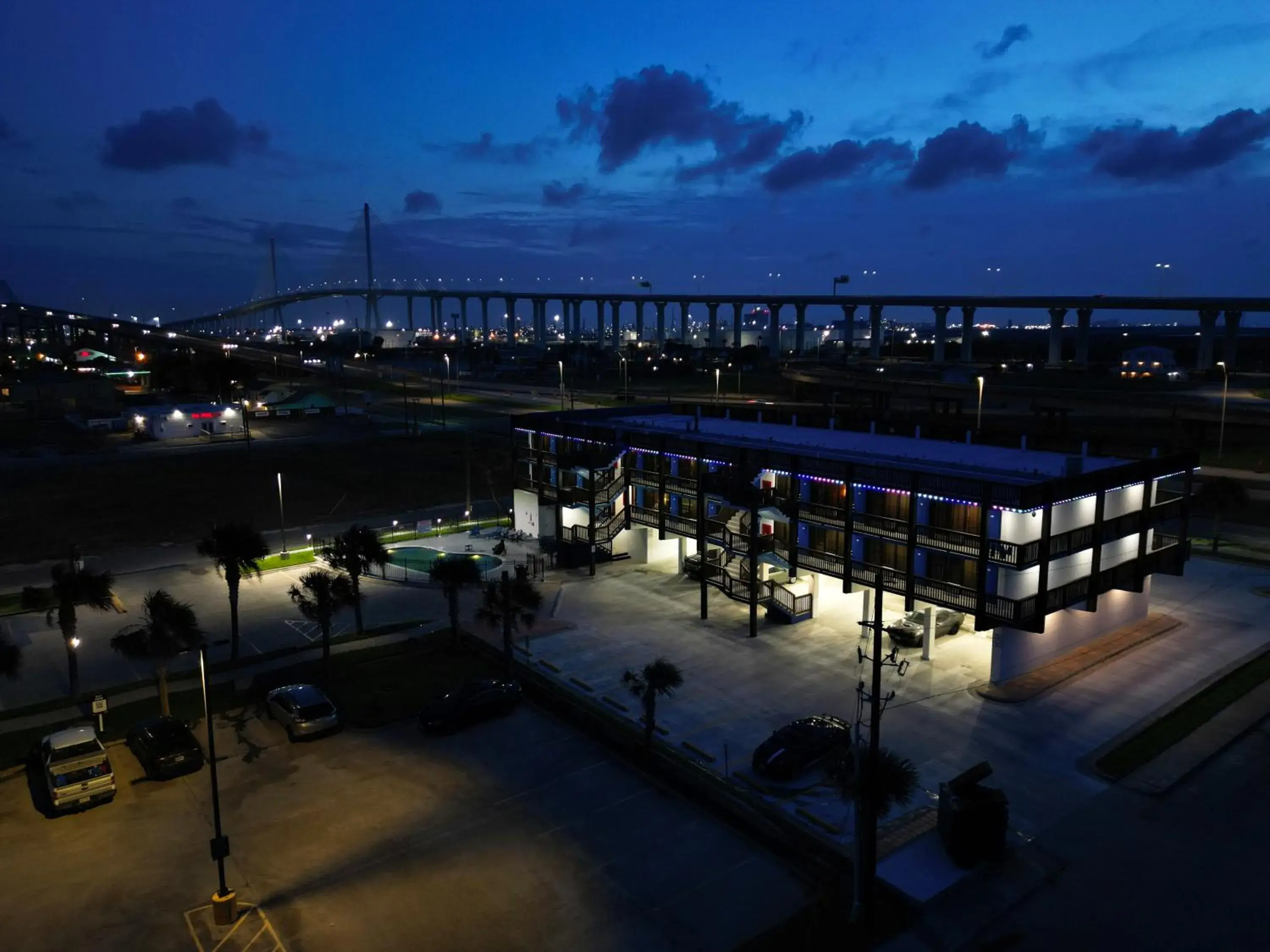 Property building in Hotel DeVille Property building in Hotel DeVille