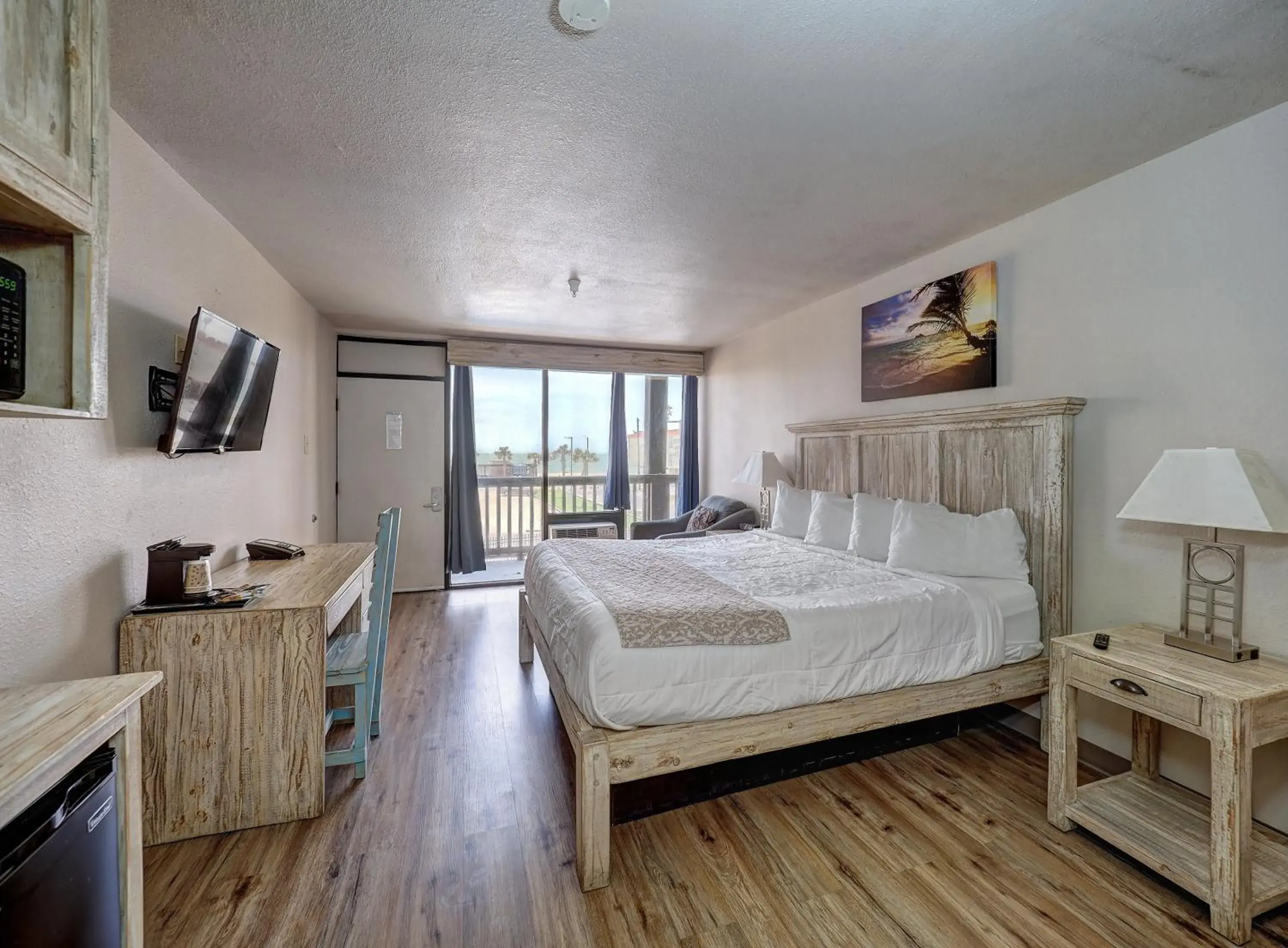 Bed in Hotel DeVille Bed in Hotel DeVille