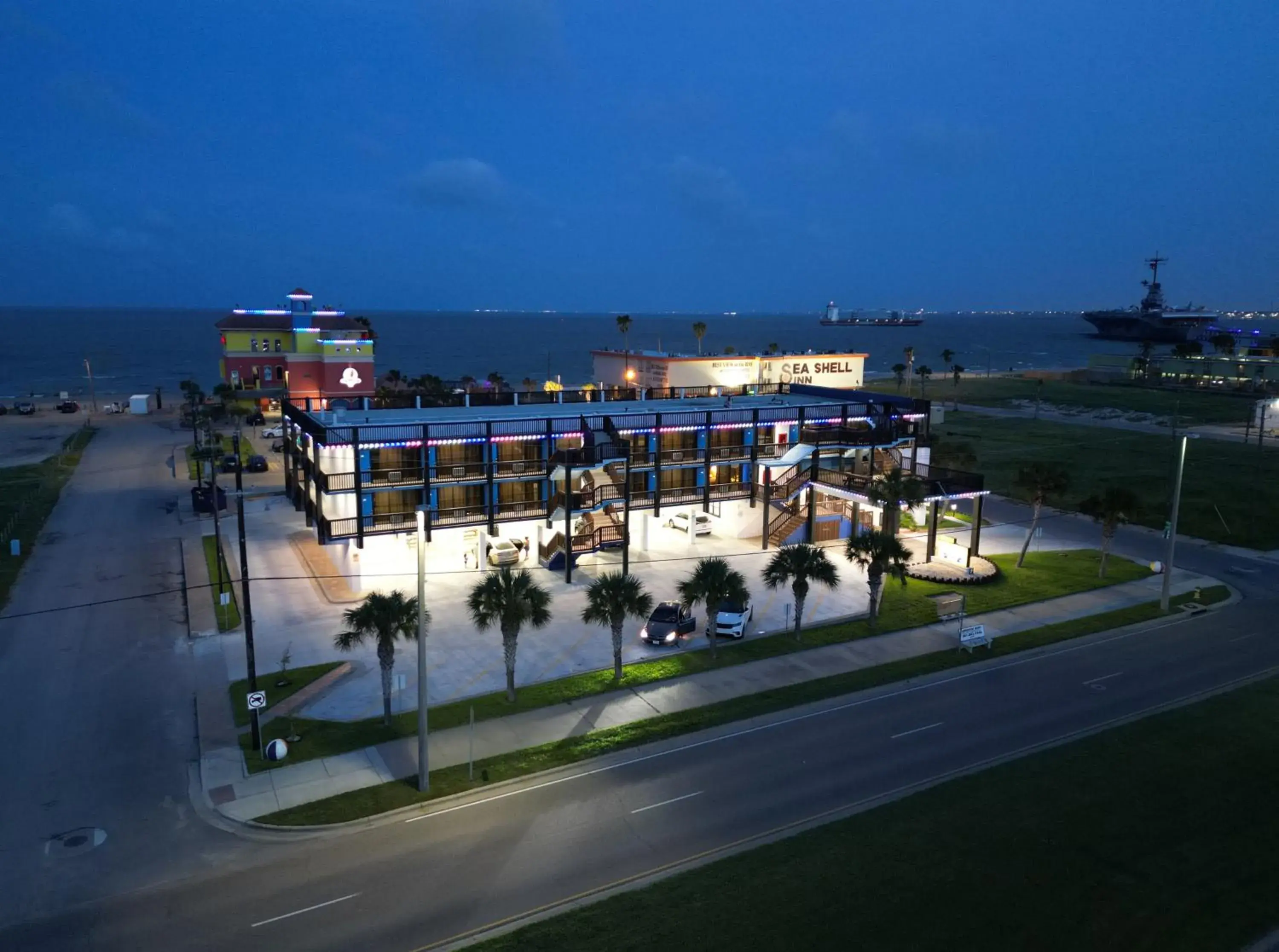 Property building in Hotel DeVille Property building in Hotel DeVille